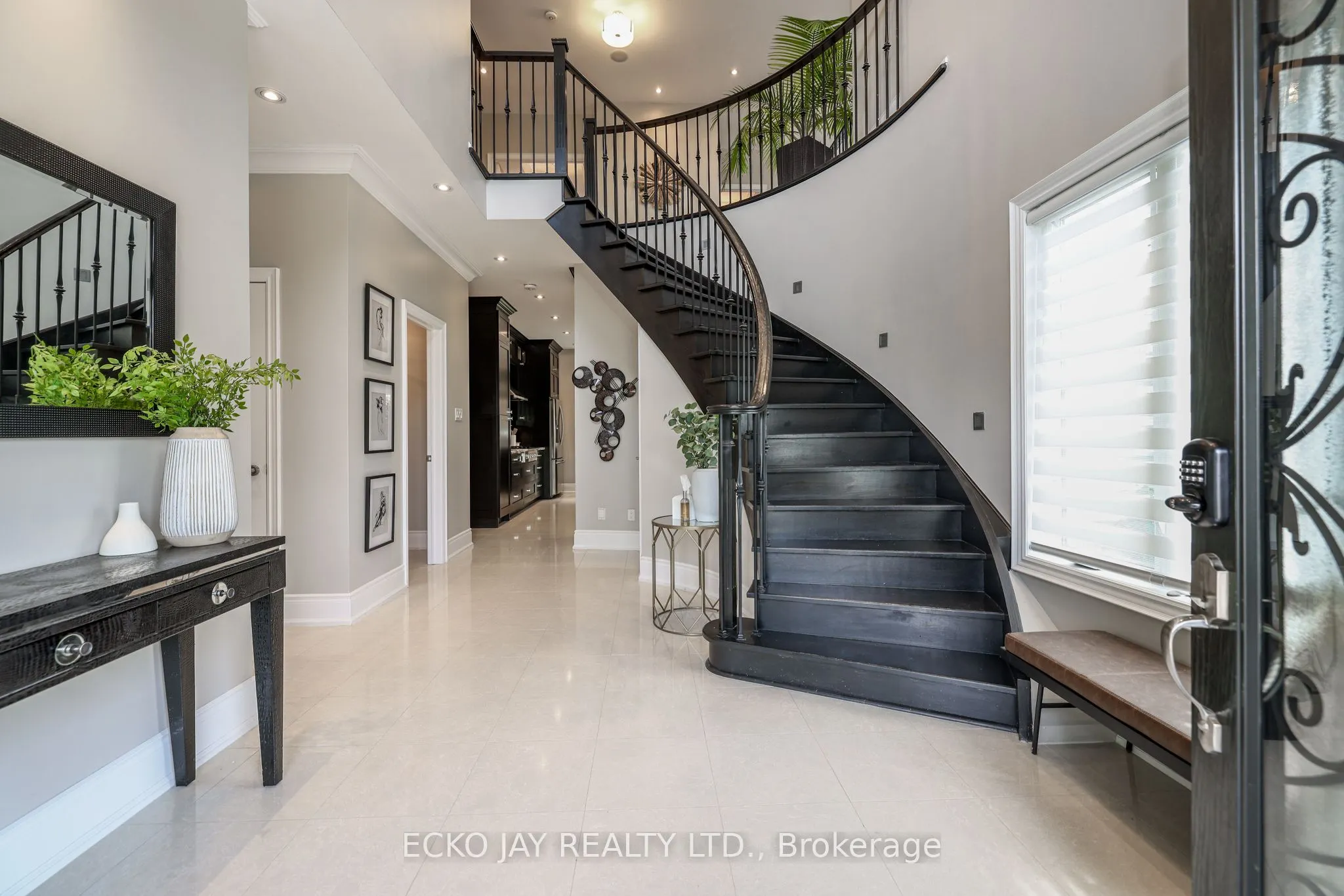 24 Hirondelle Place