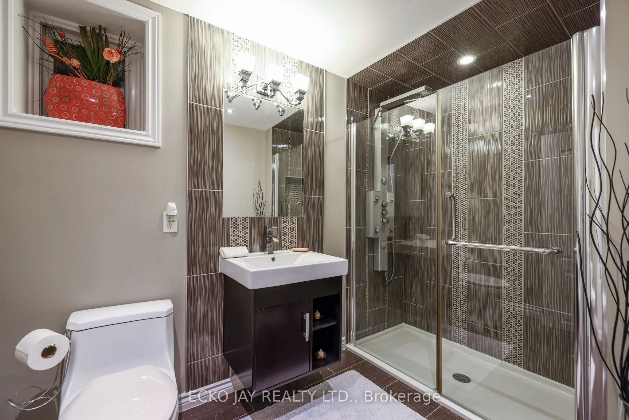 24 Hirondelle Place