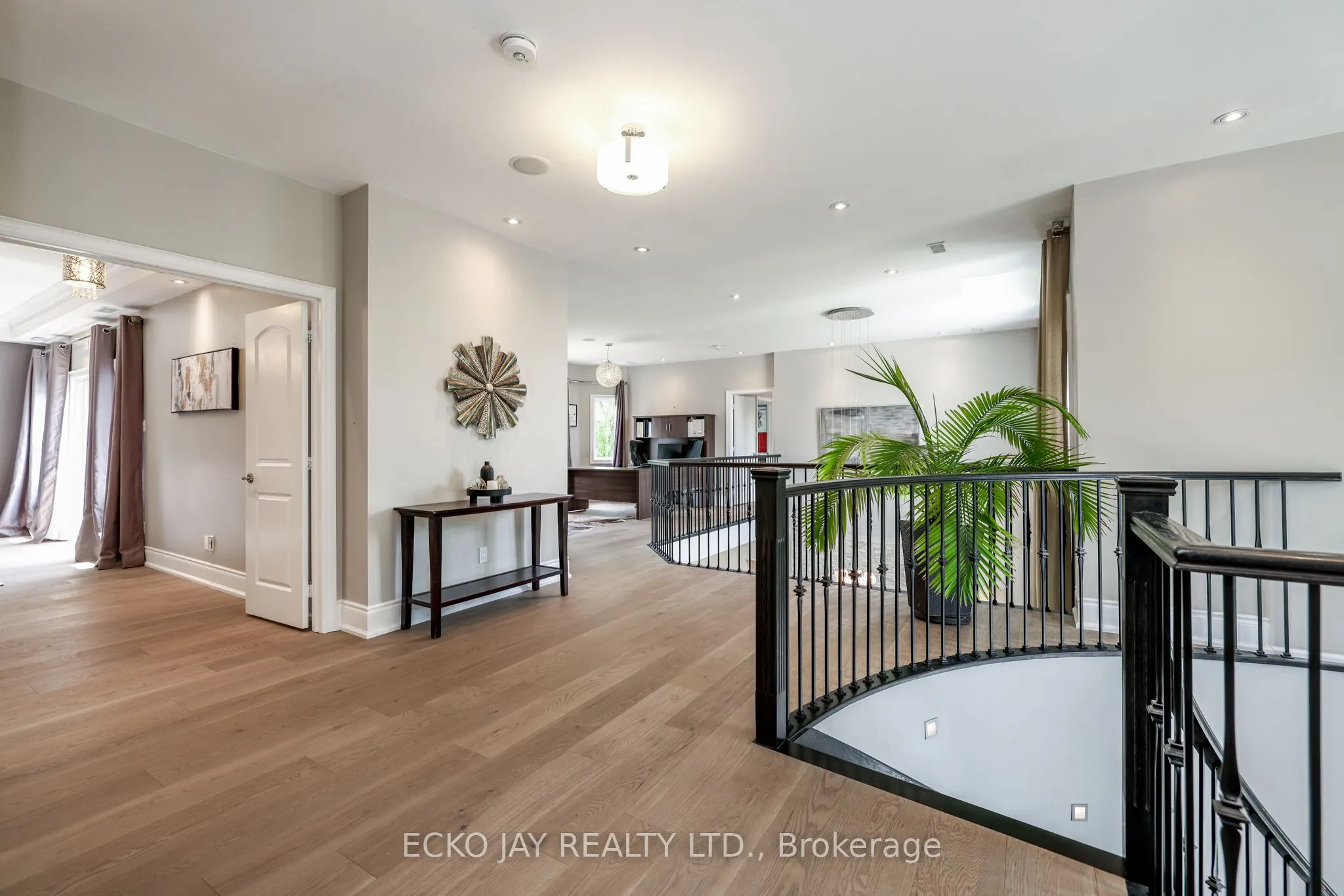 24 Hirondelle Place