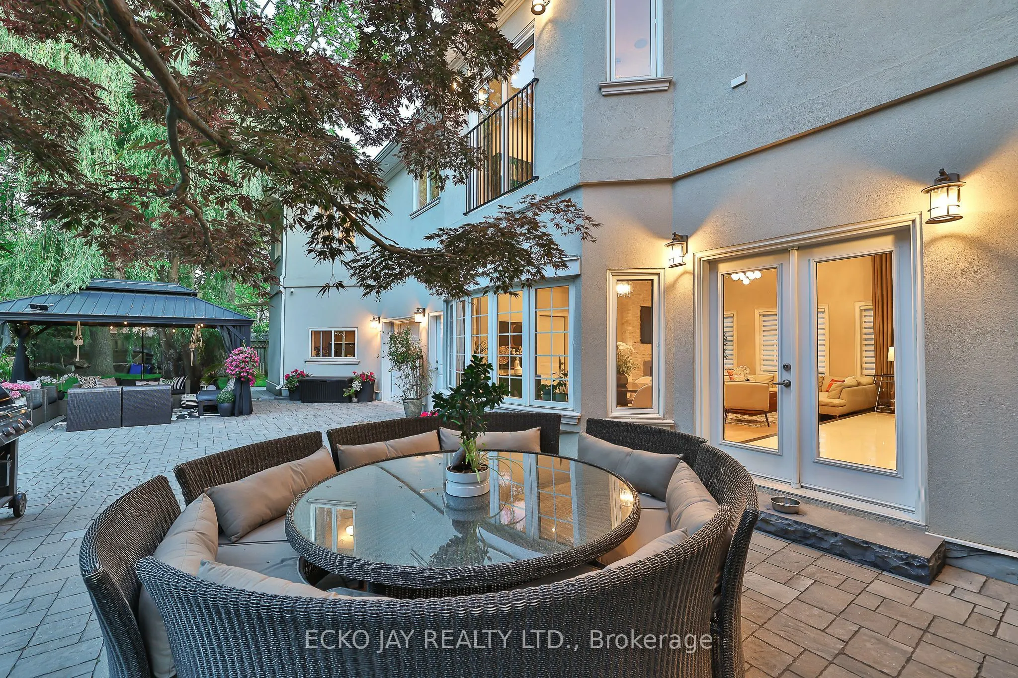 24 Hirondelle Place