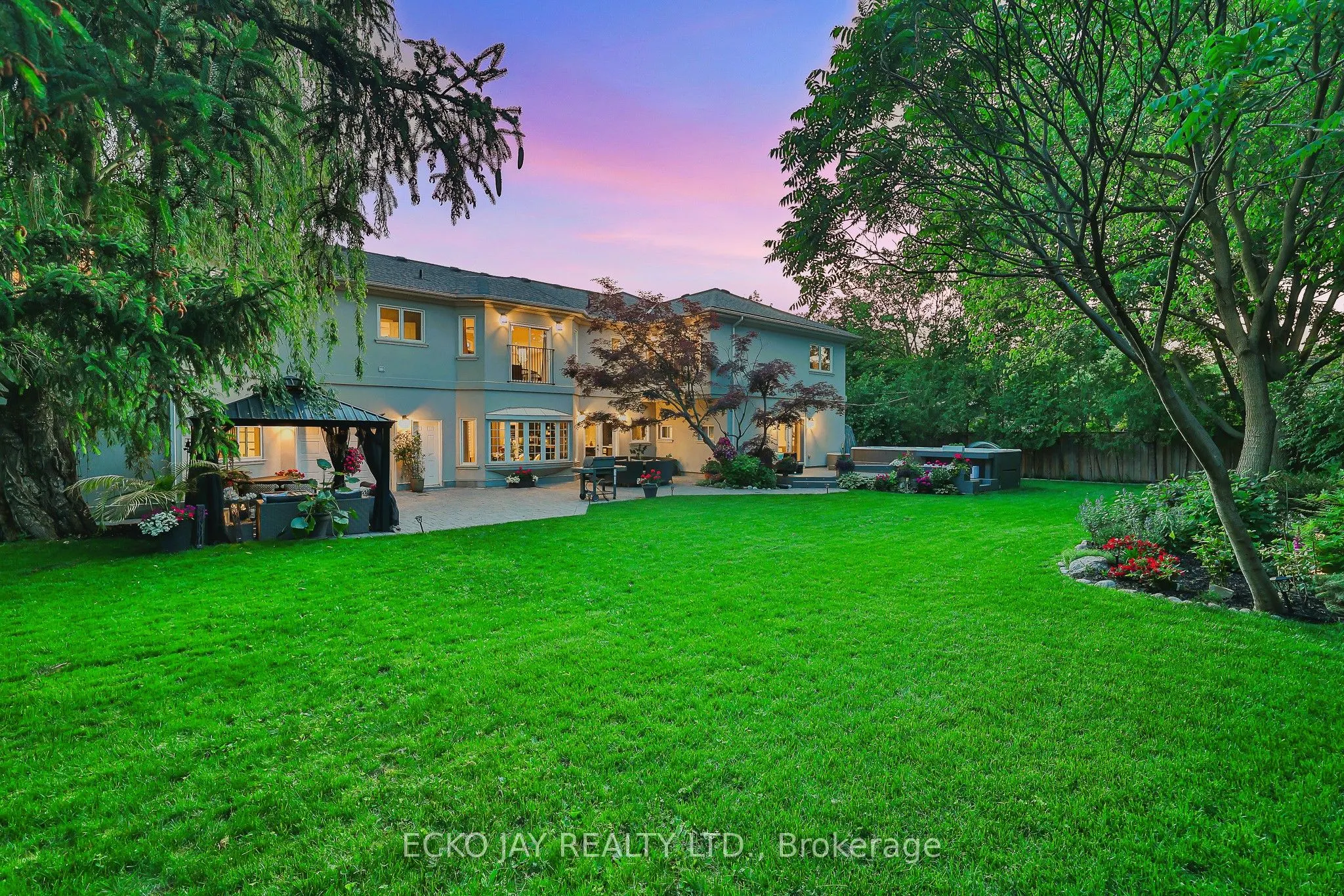 24 Hirondelle Place