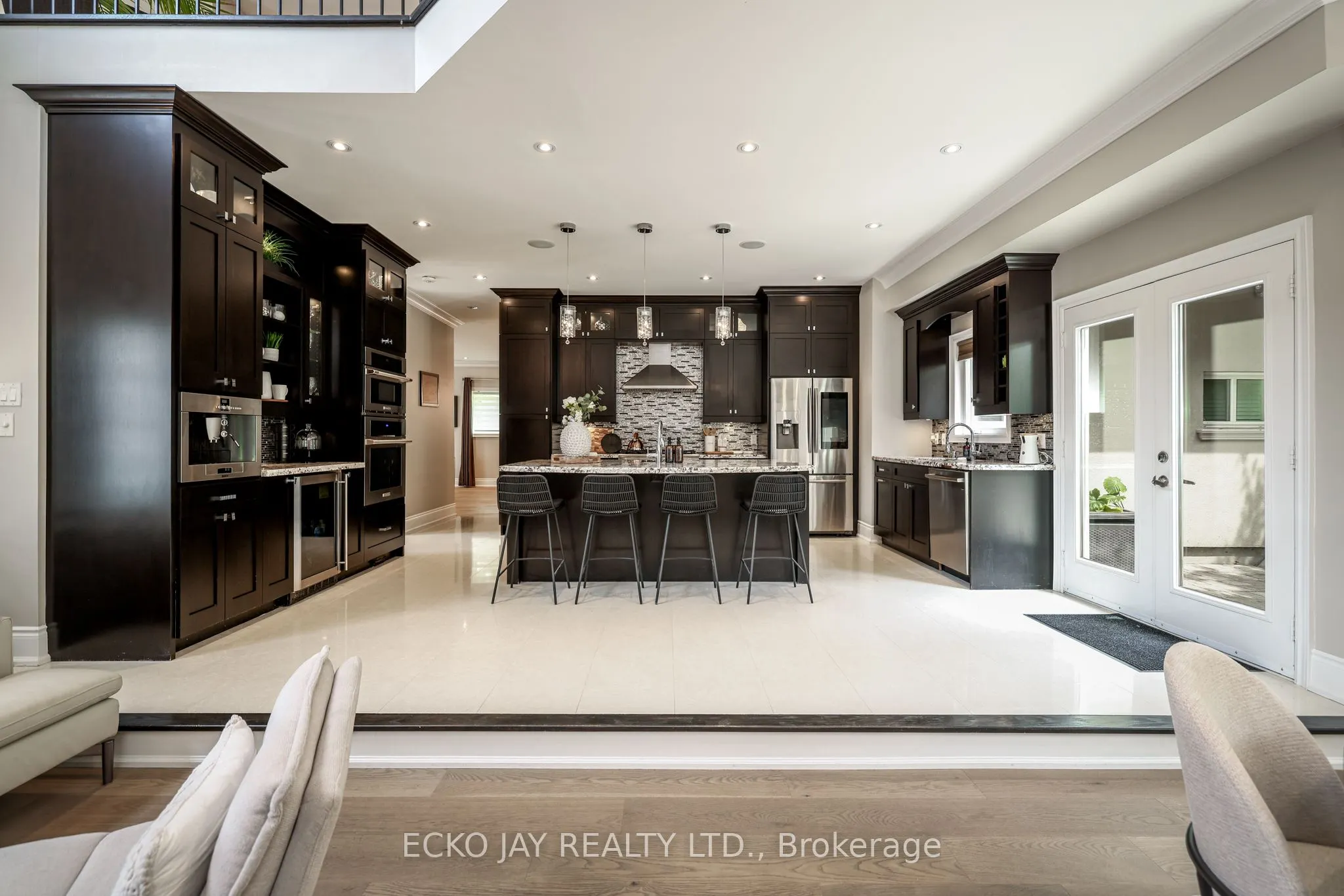 24 Hirondelle Place