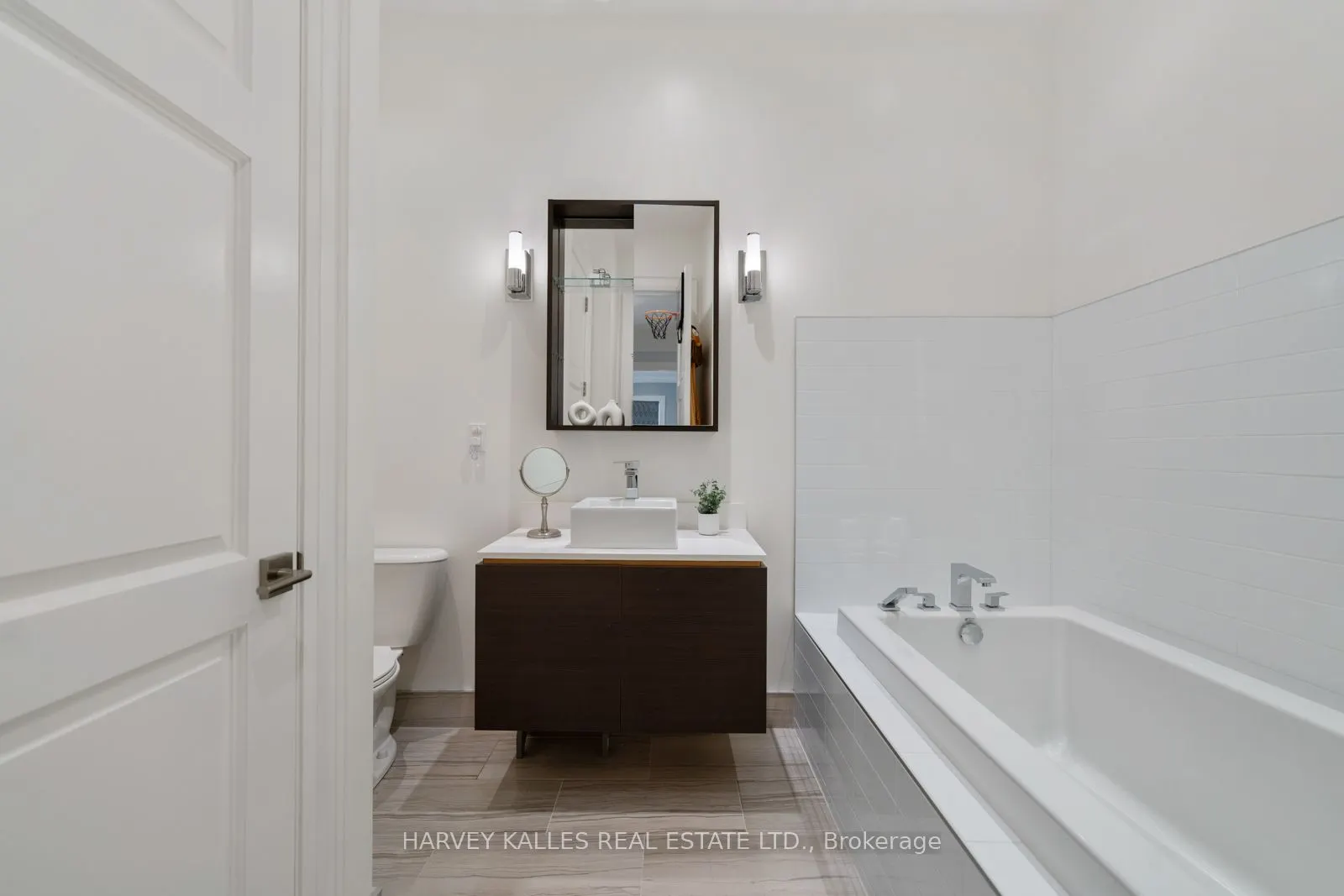 1717B Bathurst Street