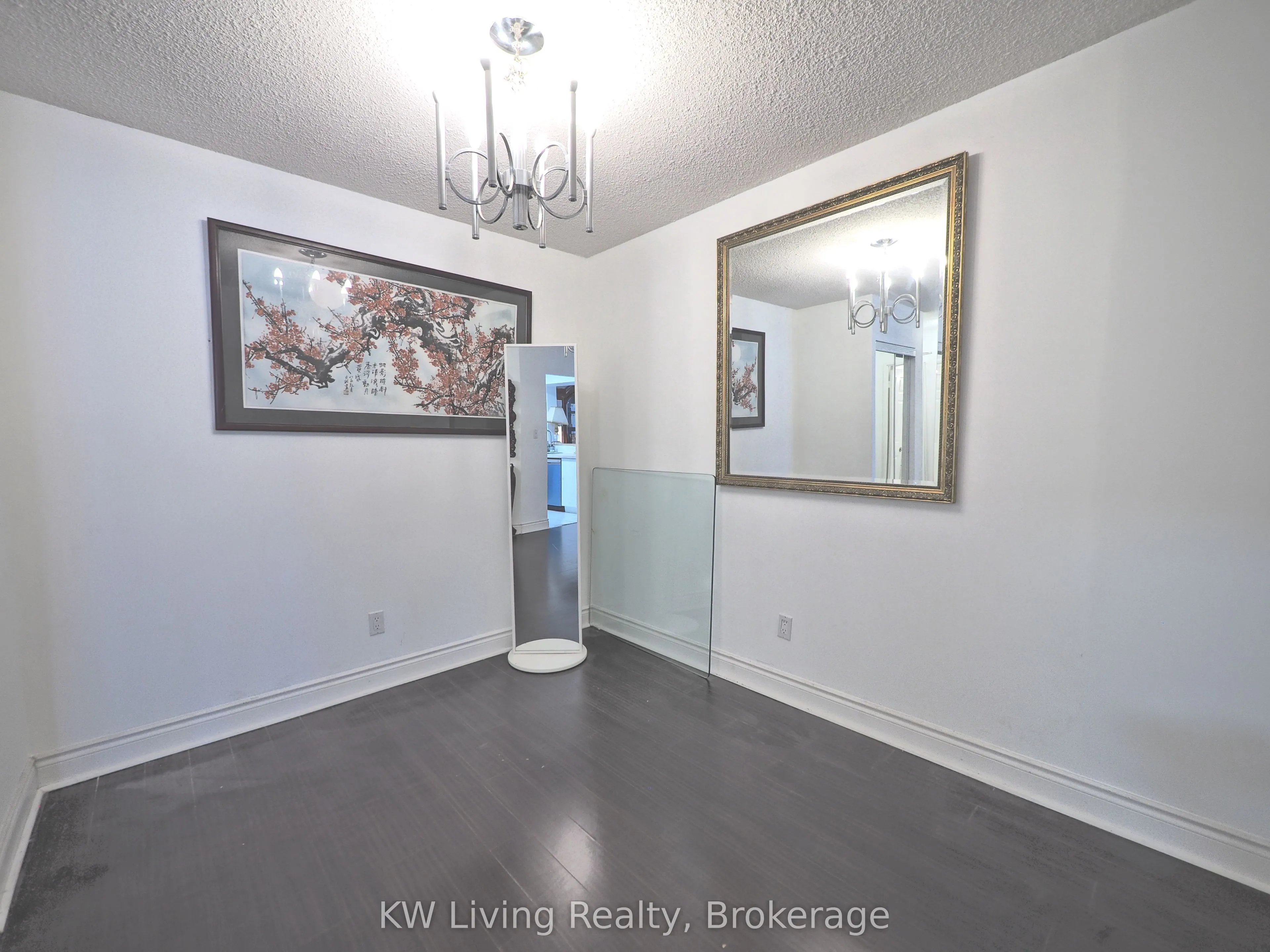 30 Greenfield Avenue, #1216