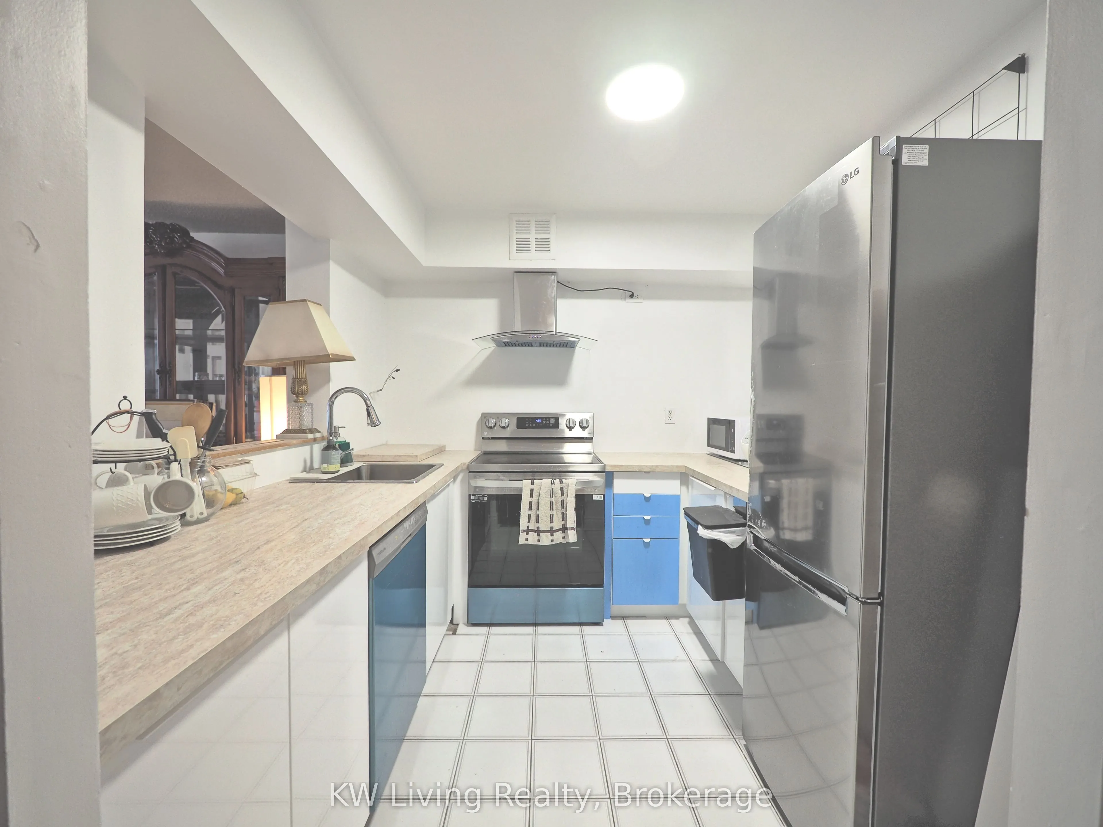 30 Greenfield Avenue, #1216