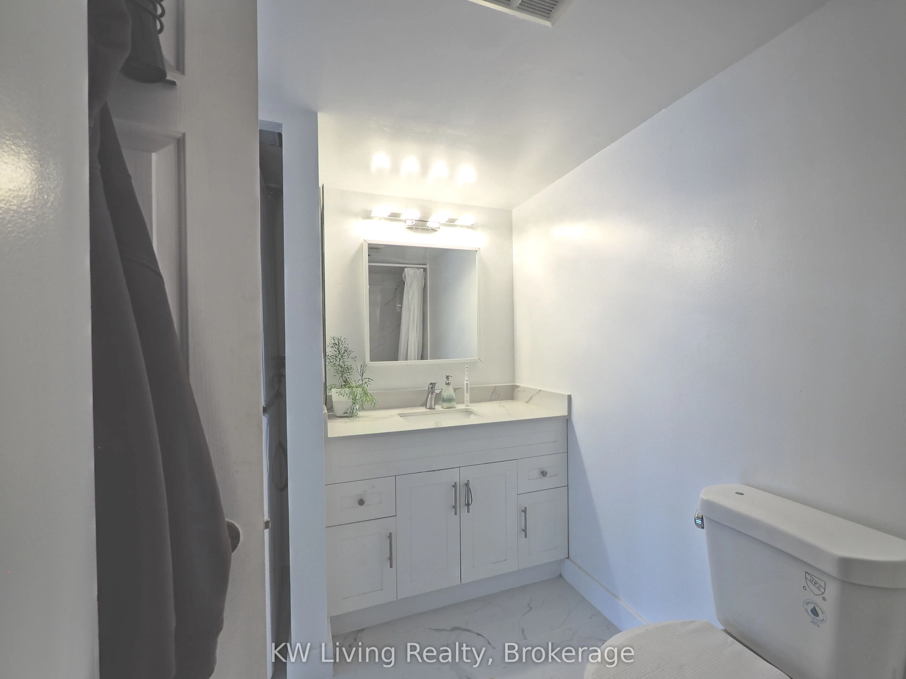 30 Greenfield Avenue, #1216