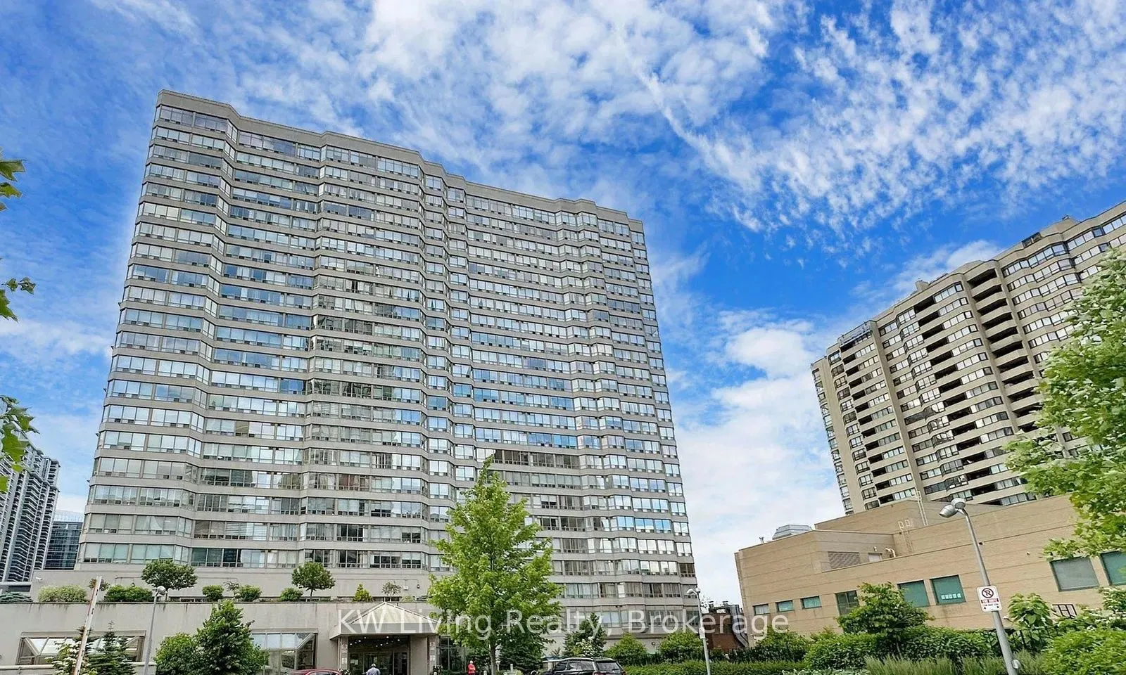 30 Greenfield Avenue, #1216