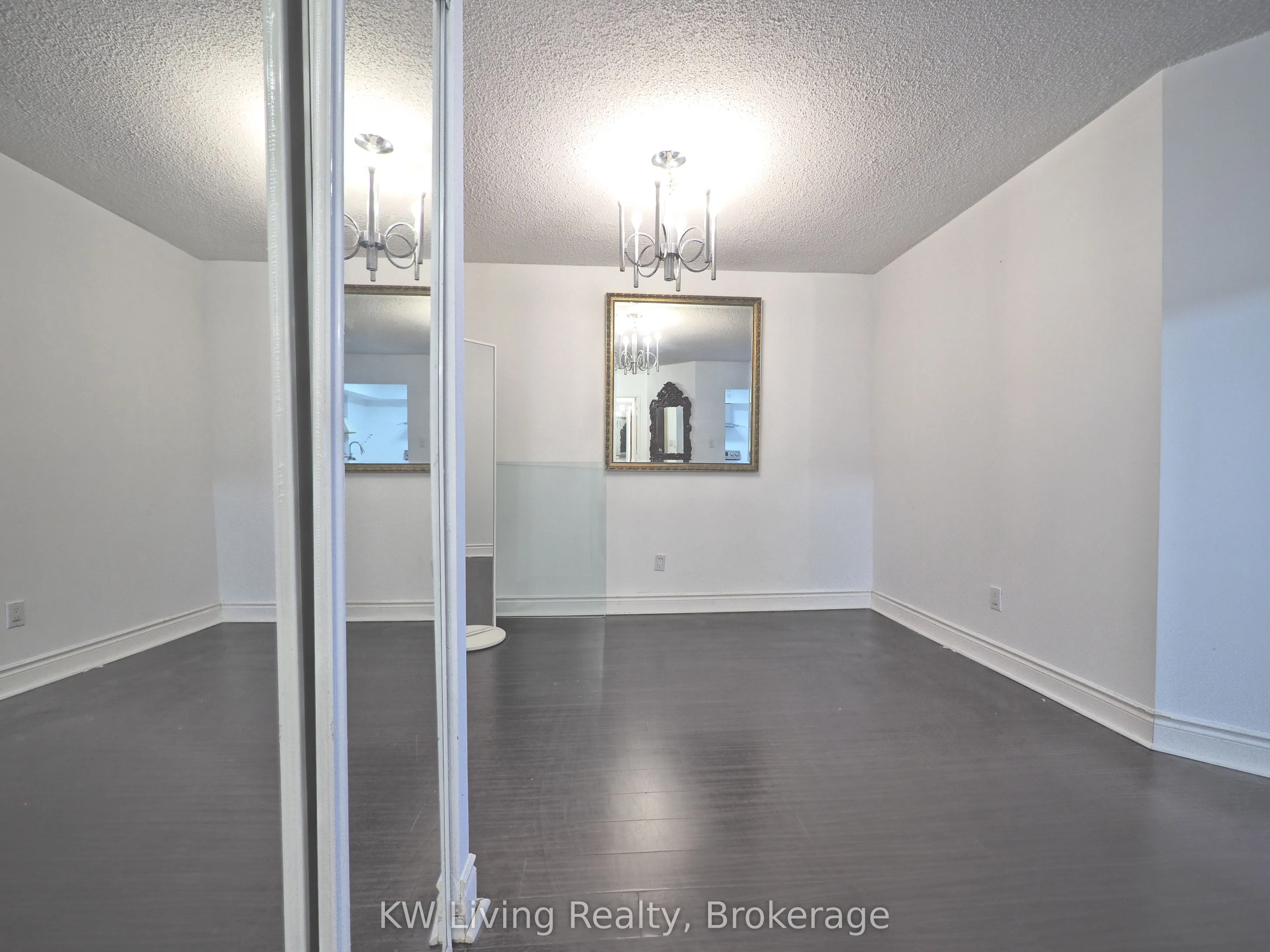 30 Greenfield Avenue, #1216