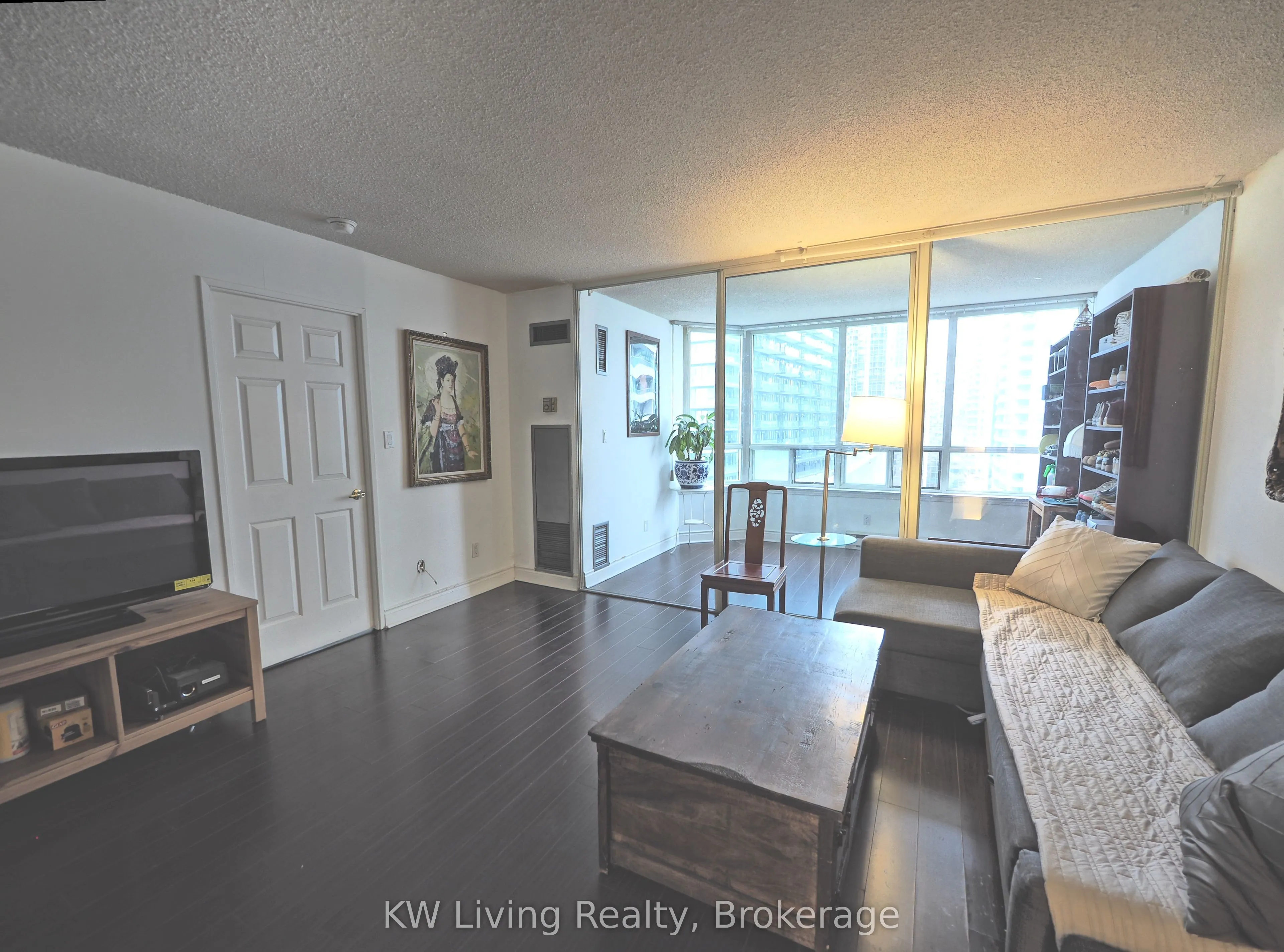 30 Greenfield Avenue, #1216
