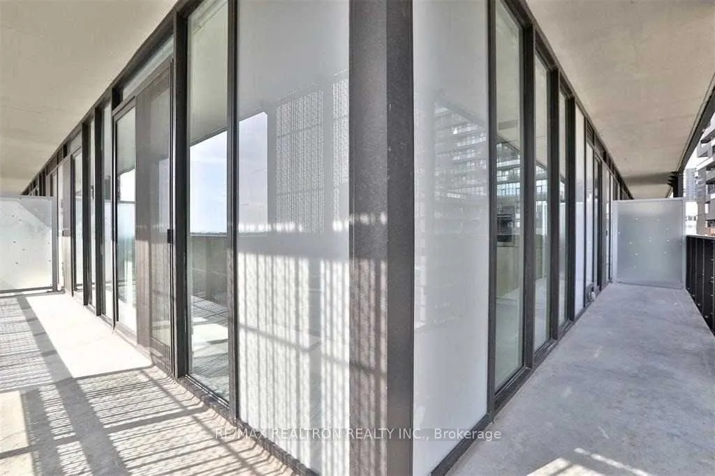 8 Eglinton Avenue E, #1611