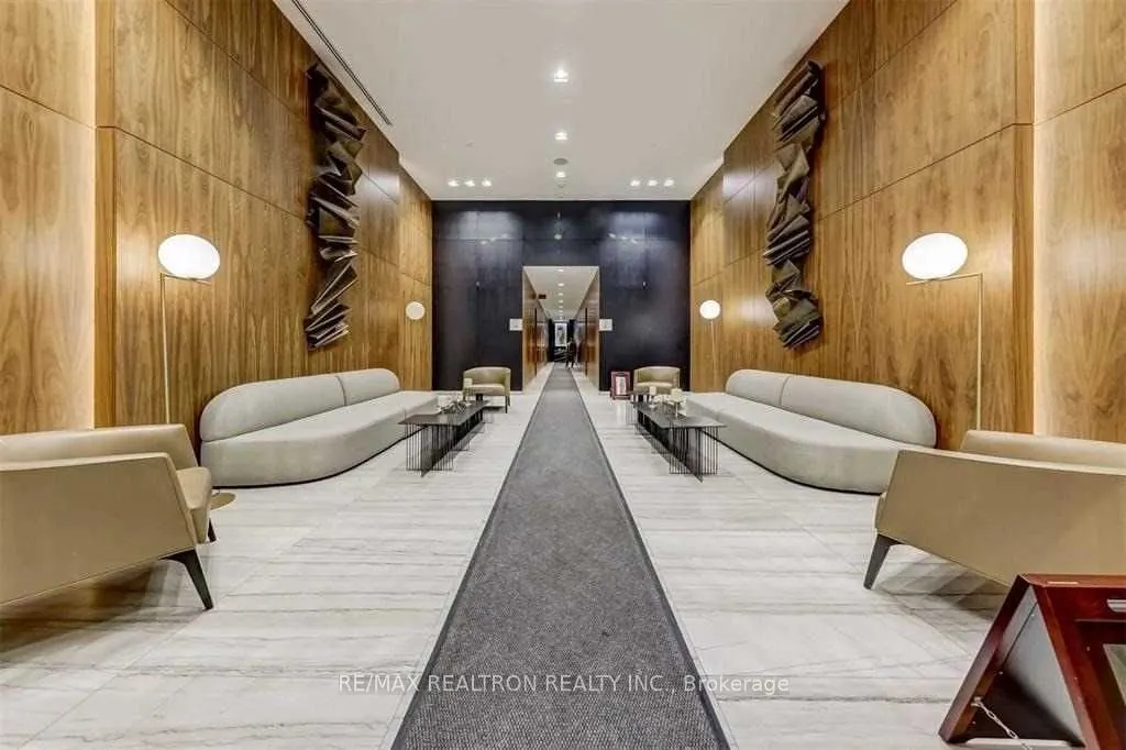 8 Eglinton Avenue E, #1611