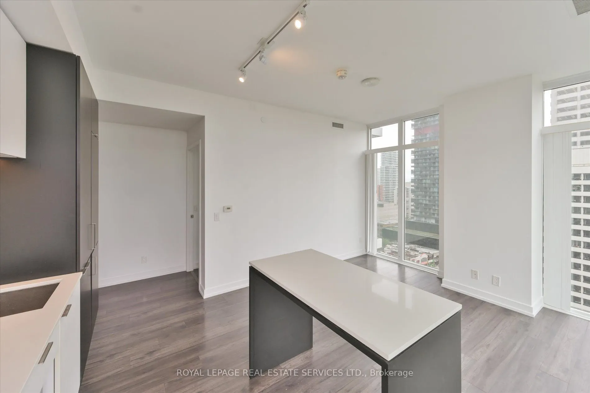 33 Helendale Avenue, #1310