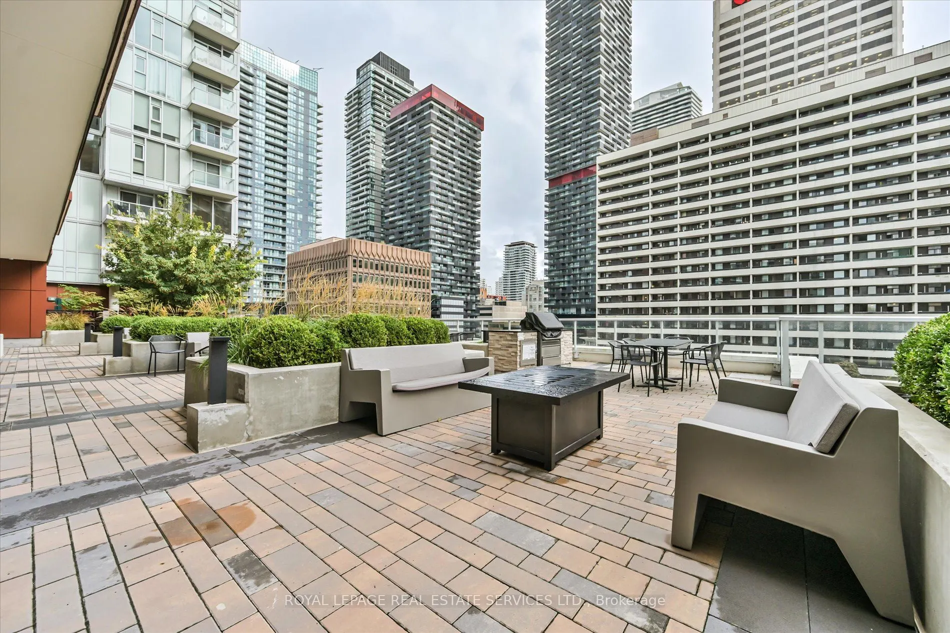 33 Helendale Avenue, #1310