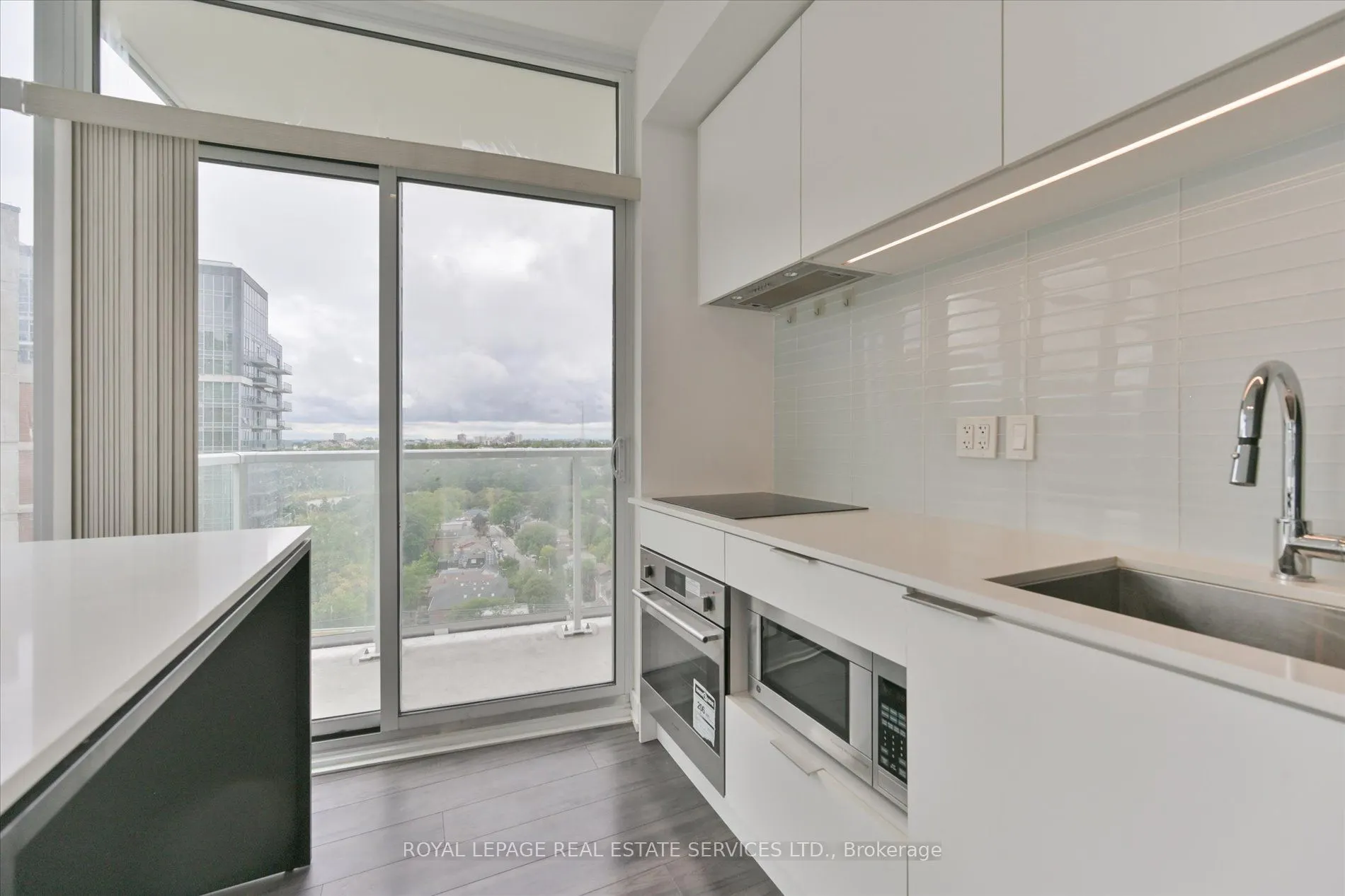 33 Helendale Avenue, #1310
