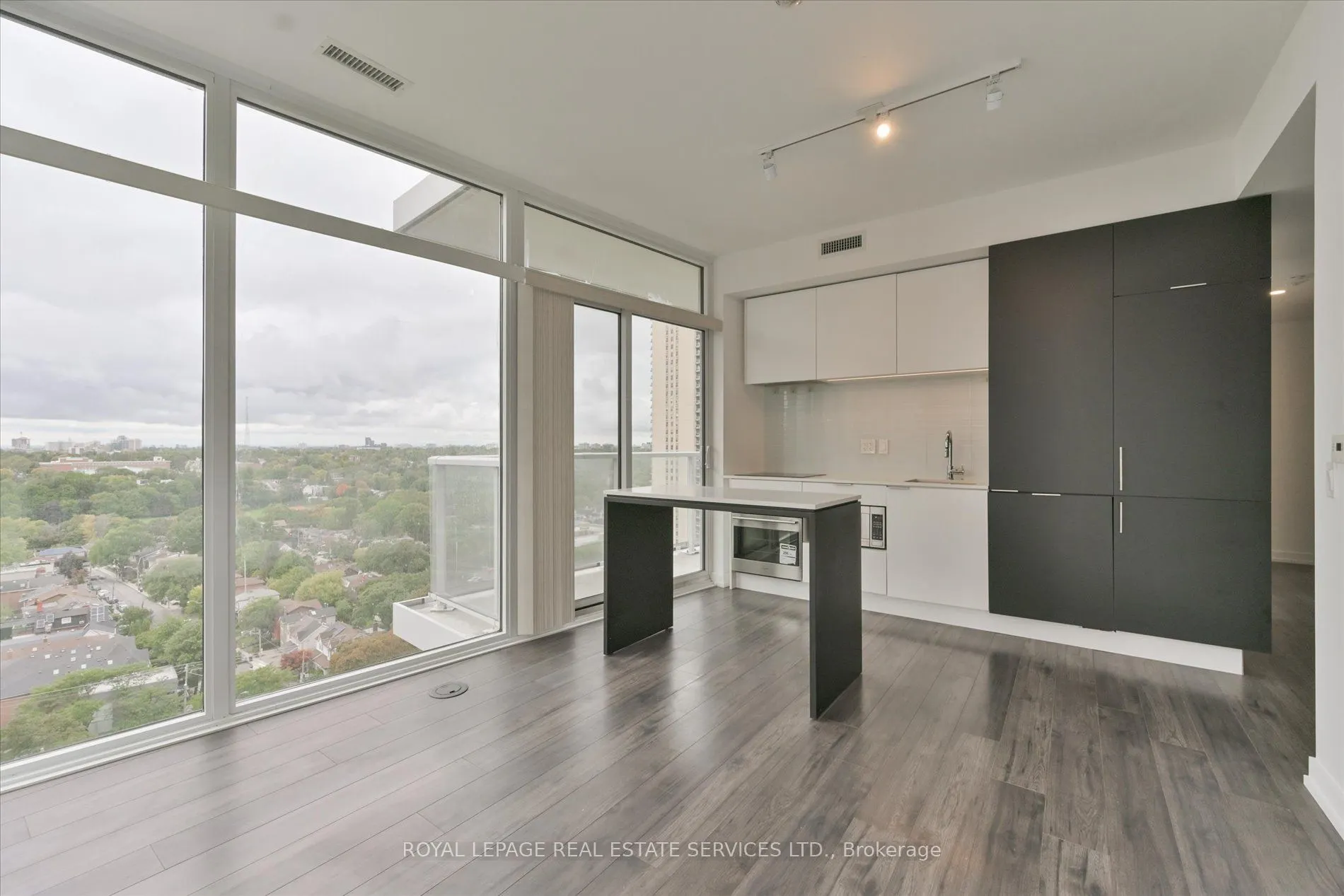 33 Helendale Avenue, #1310