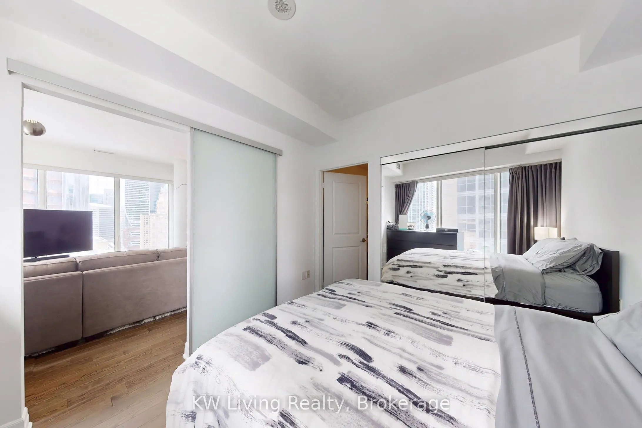 8 The Esplanade, #1802