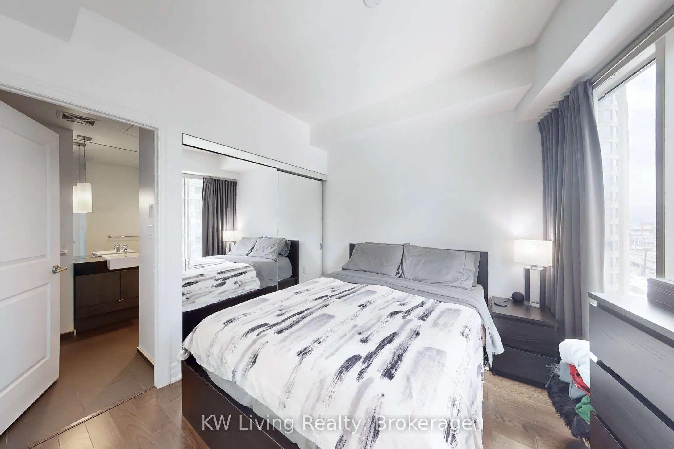 8 The Esplanade, #1802