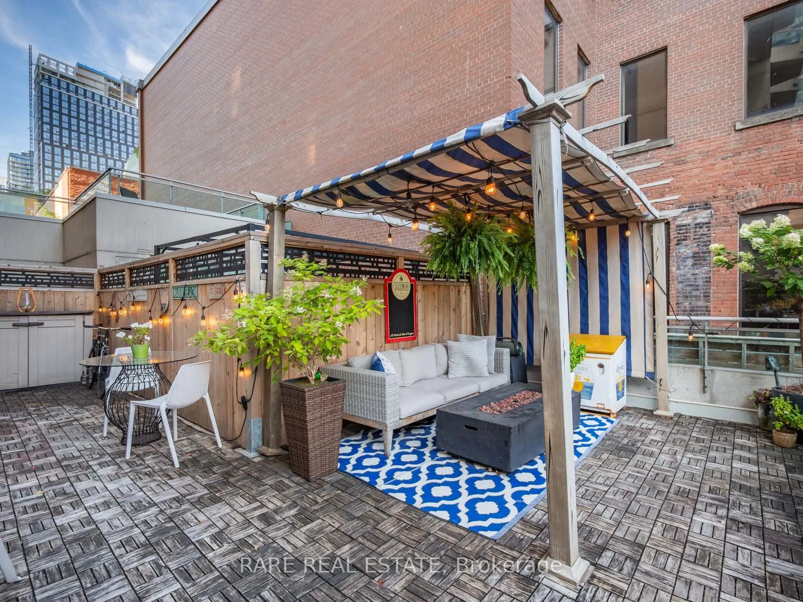 77 Lombard Street, #202