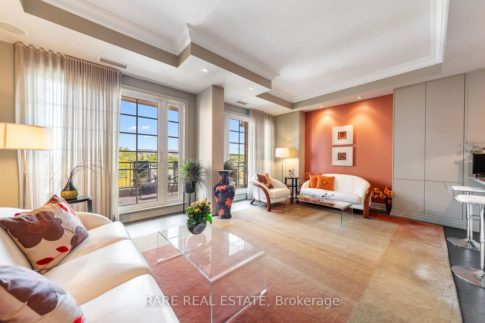 20 Burkebrook Place, #611