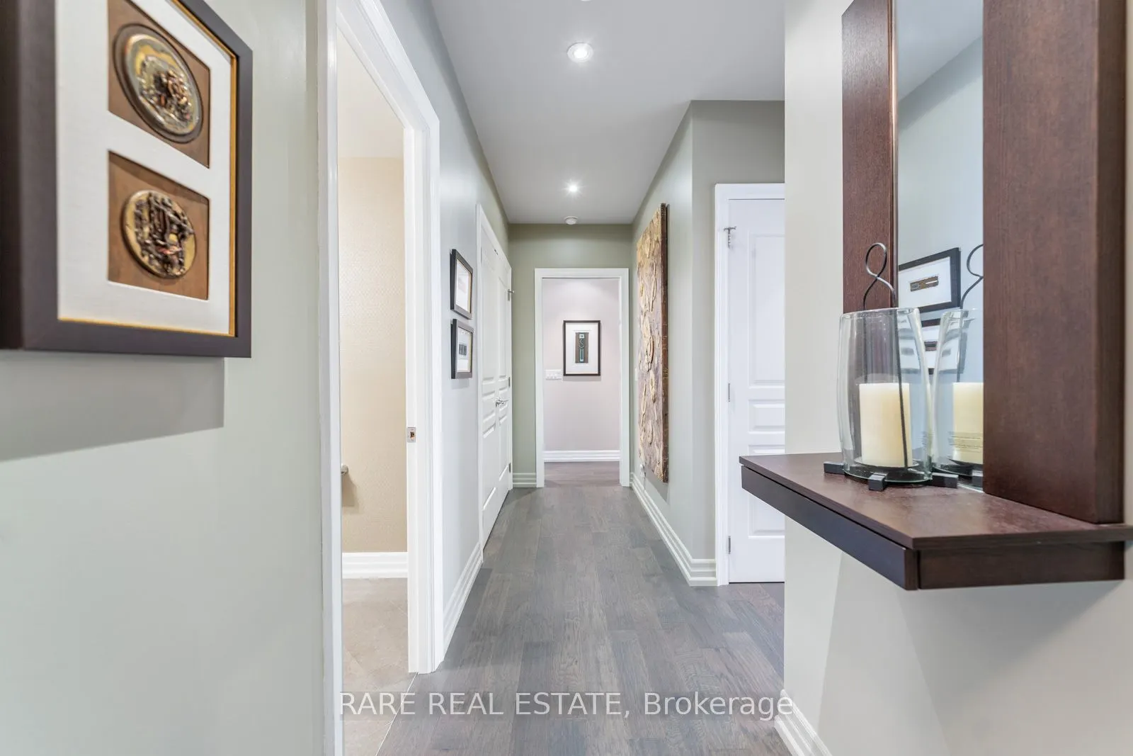 20 Burkebrook Place, #611