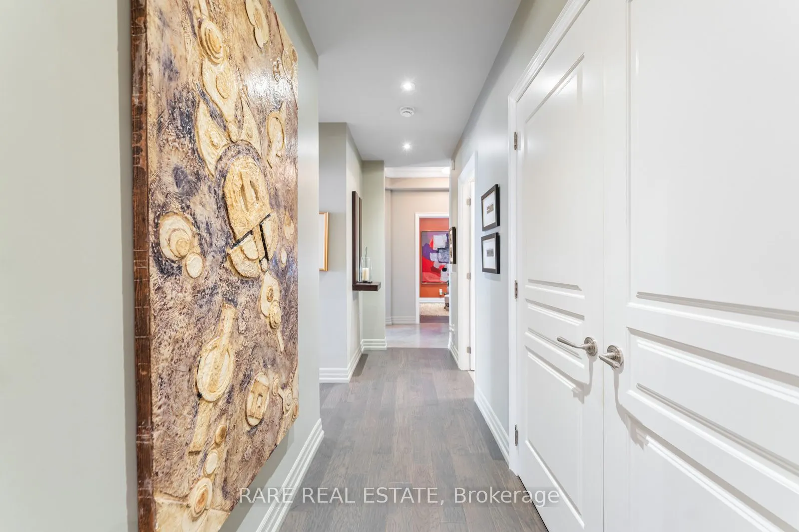 20 Burkebrook Place, #611