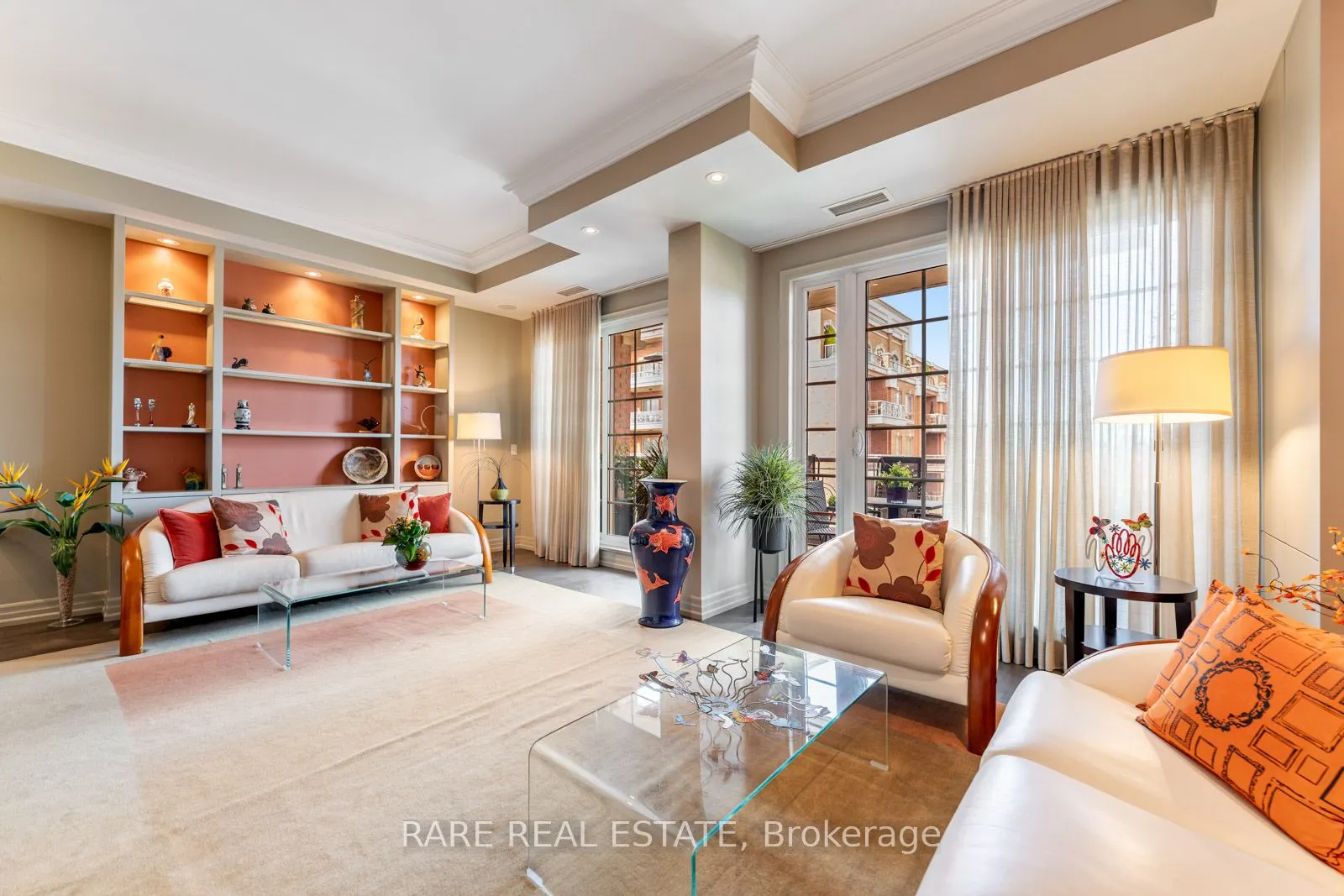 20 Burkebrook Place, #611