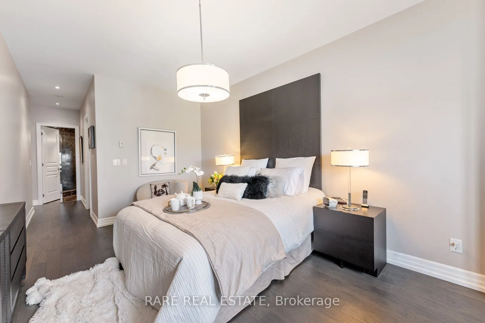 20 Burkebrook Place, #611