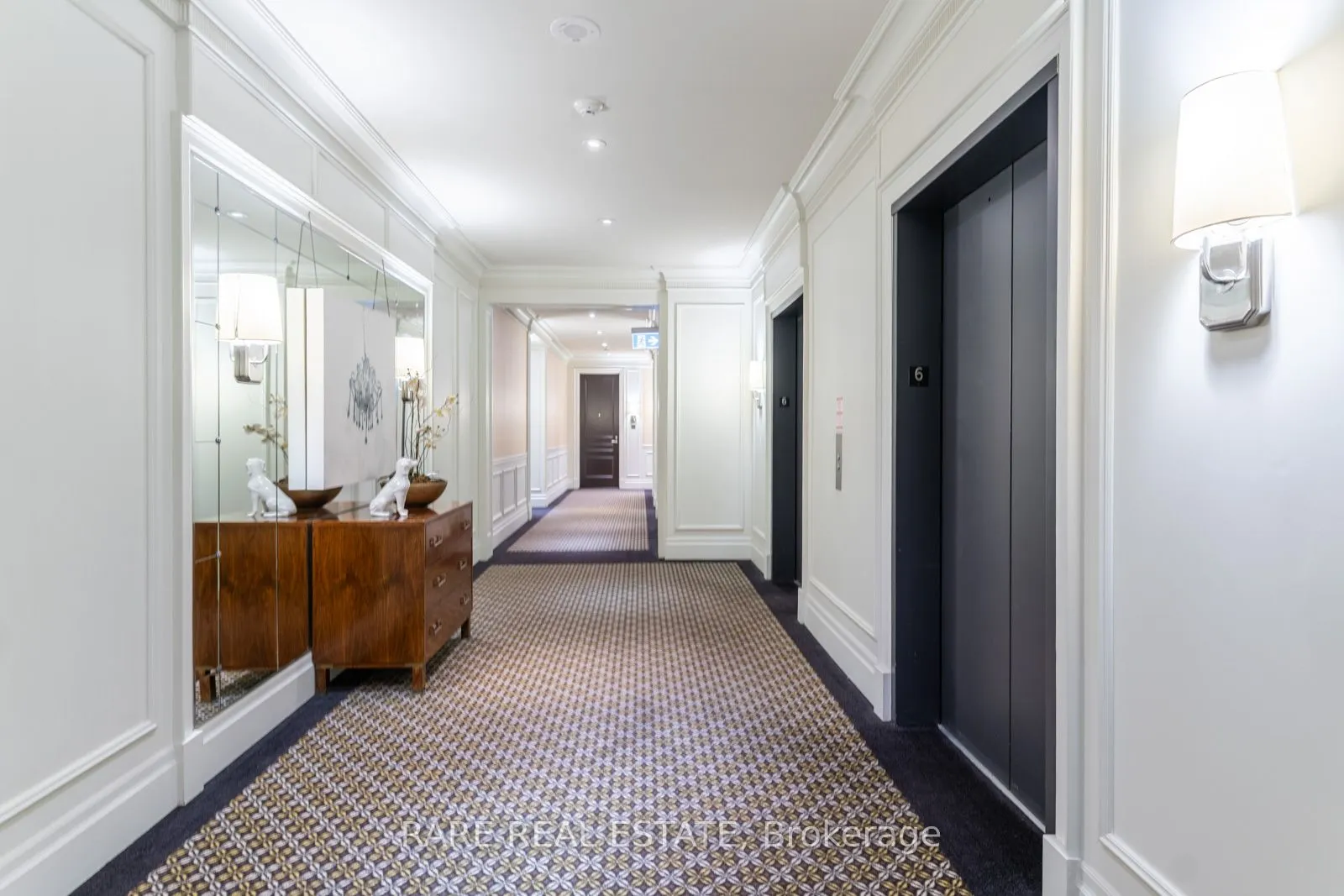 20 Burkebrook Place, #611