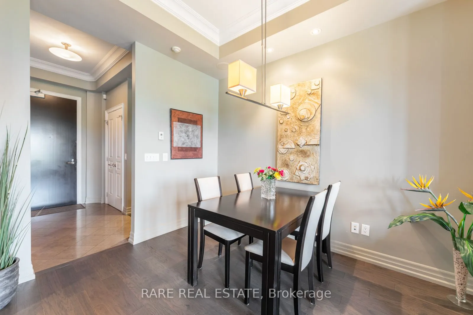 20 Burkebrook Place, #611