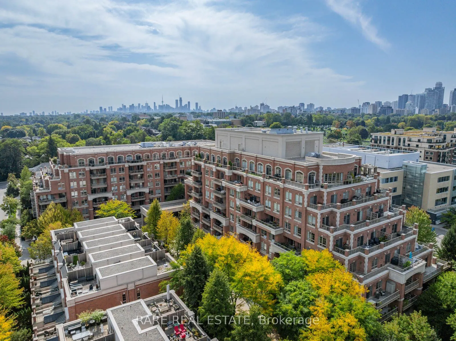 20 Burkebrook Place, #611