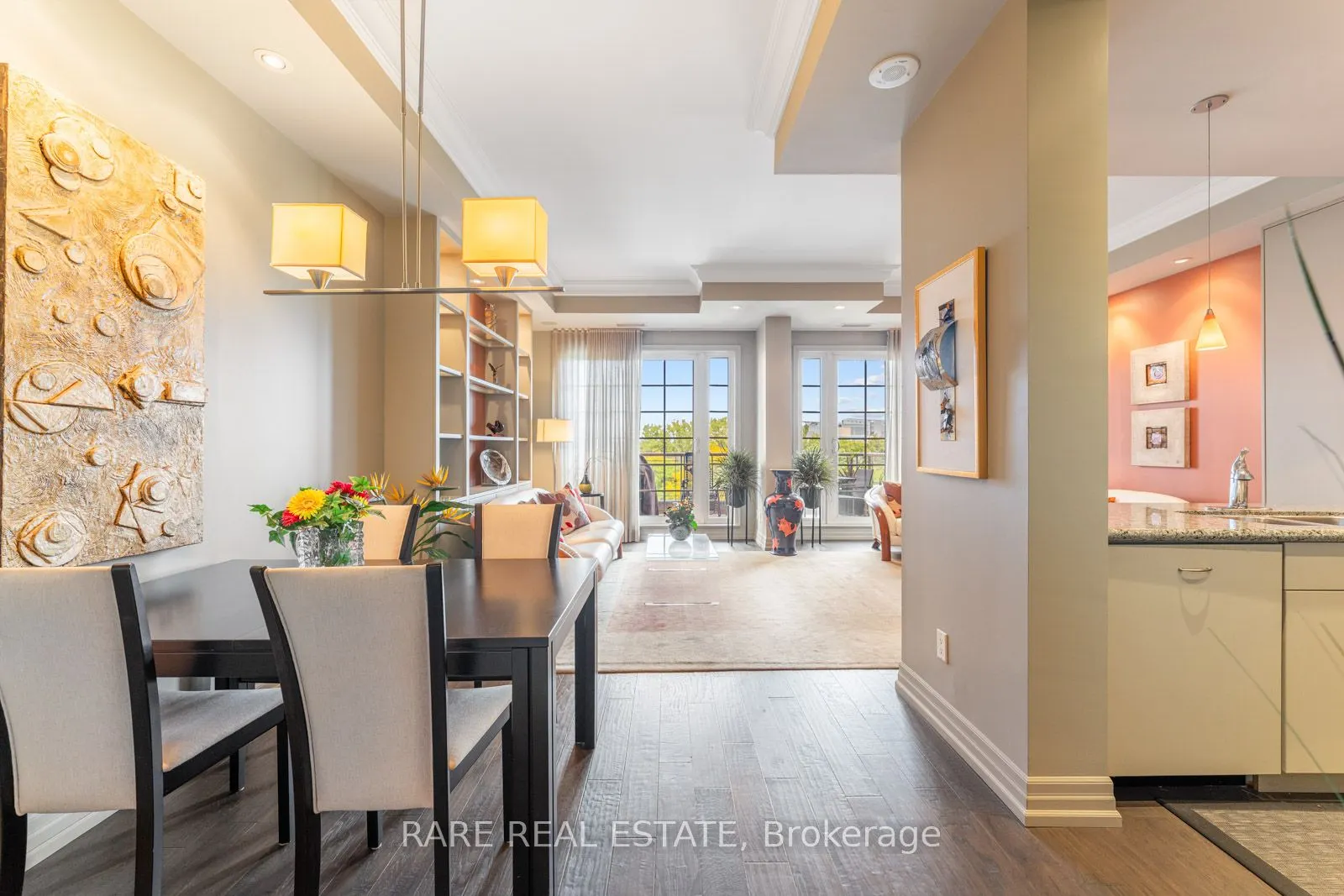 20 Burkebrook Place, #611