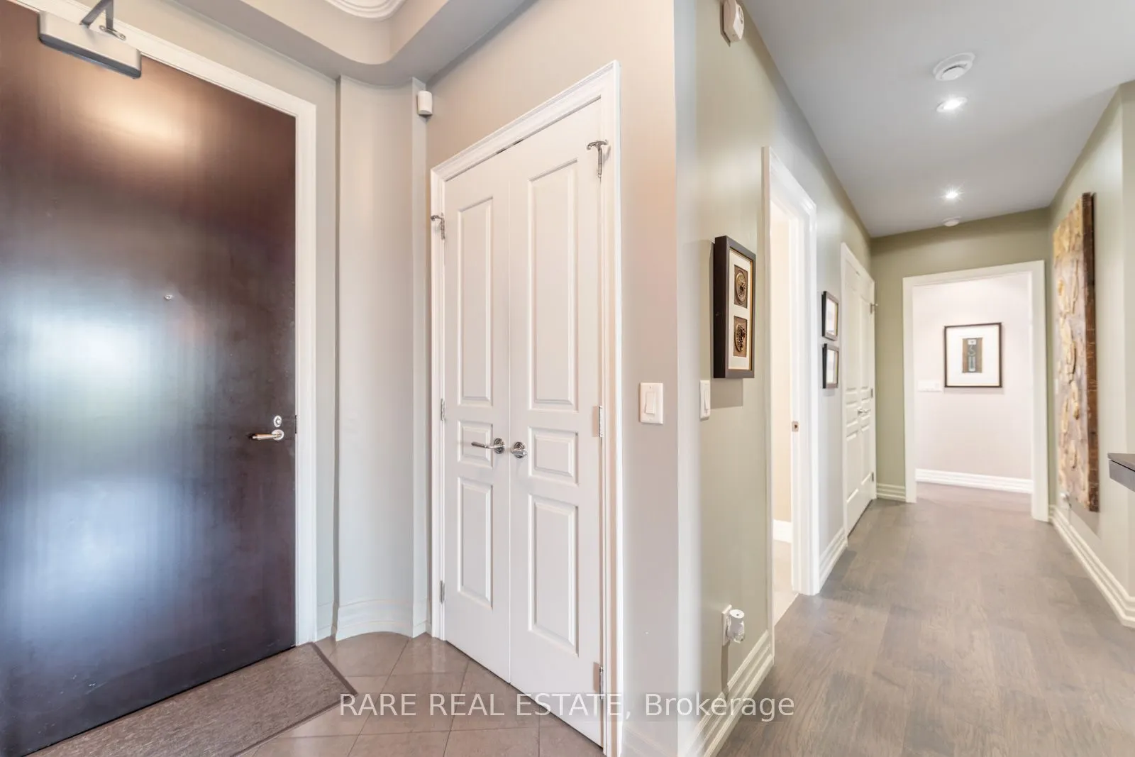 20 Burkebrook Place, #611
