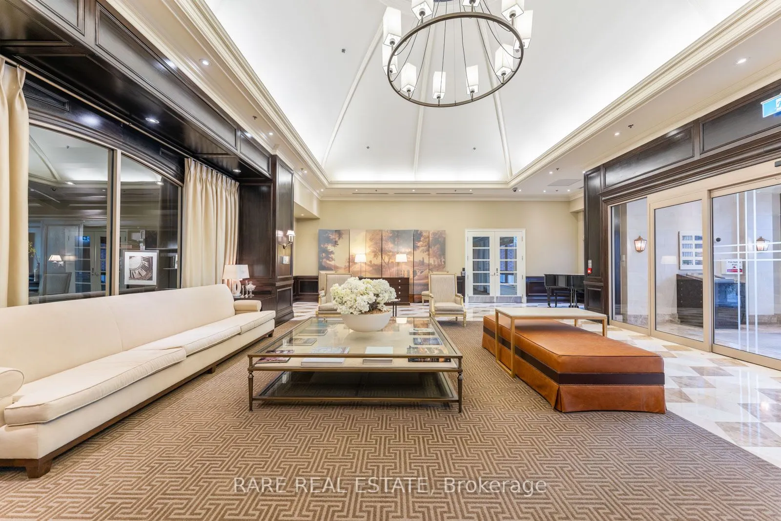20 Burkebrook Place, #611