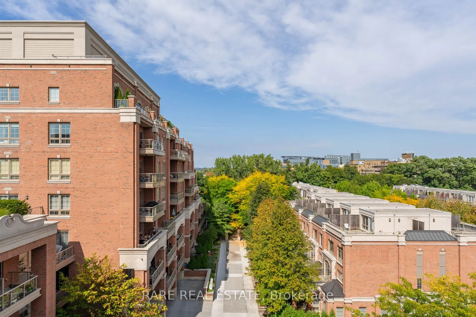 20 Burkebrook Place, #611