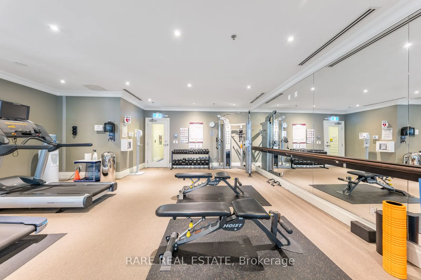20 Burkebrook Place, #611