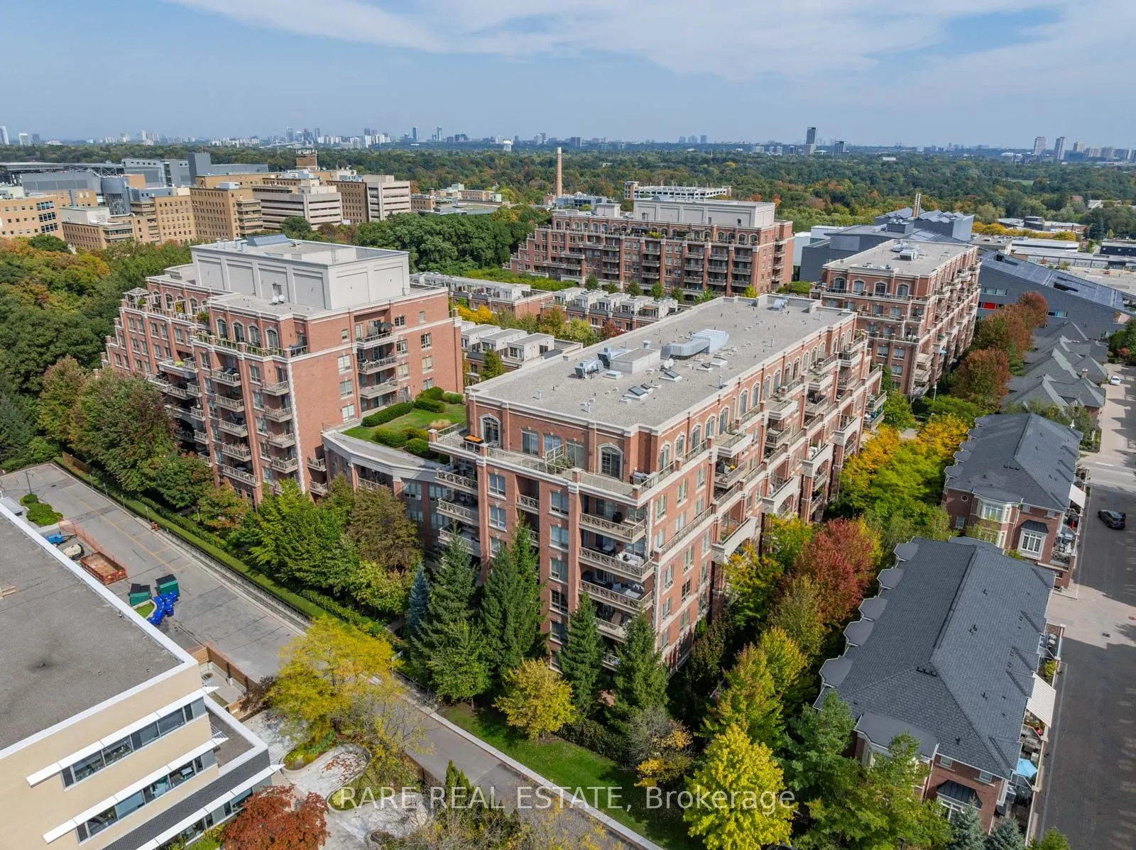 20 Burkebrook Place, #611