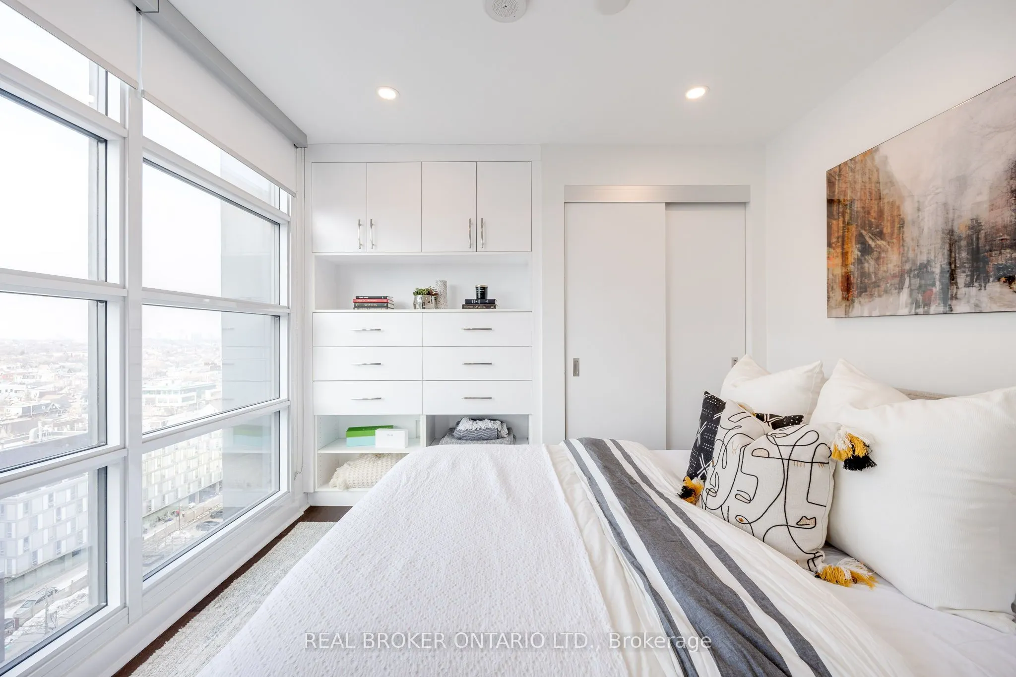 501 Adelaide Street W, #1308