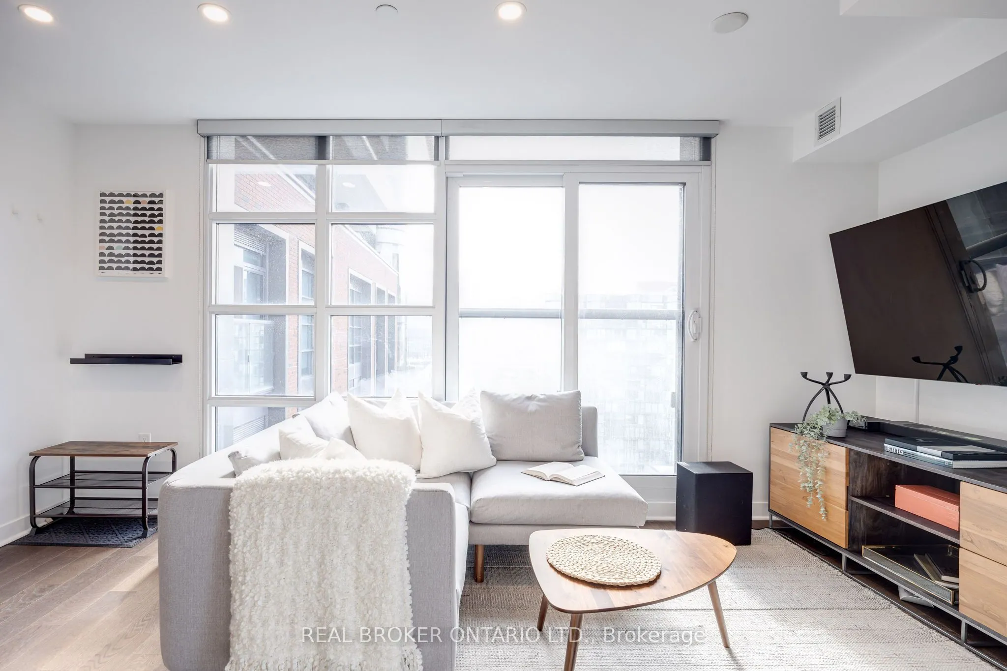 501 Adelaide Street W, #1308