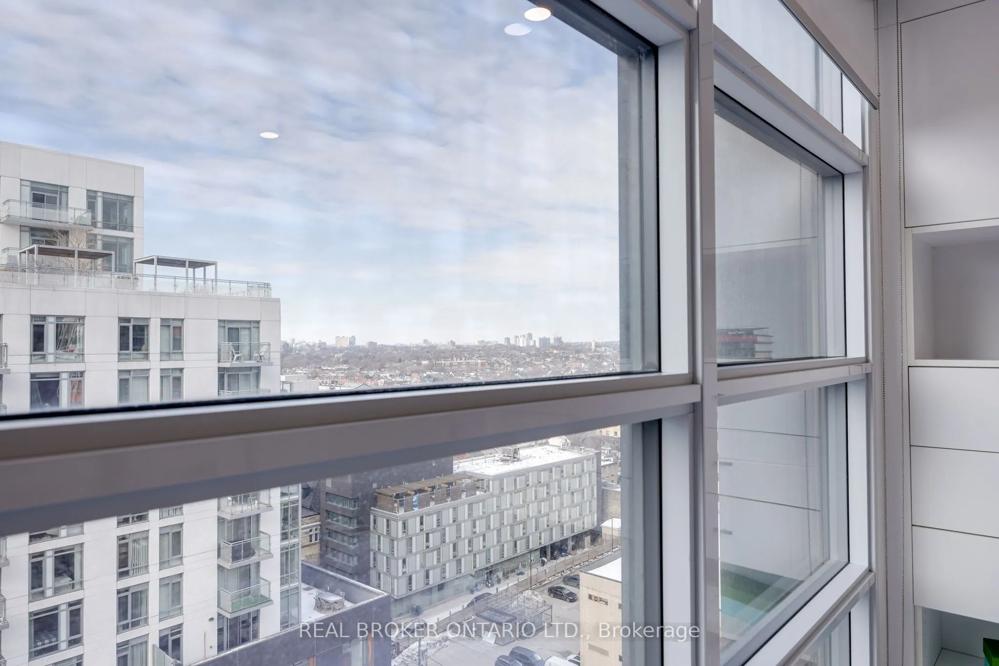 501 Adelaide Street W, #1308