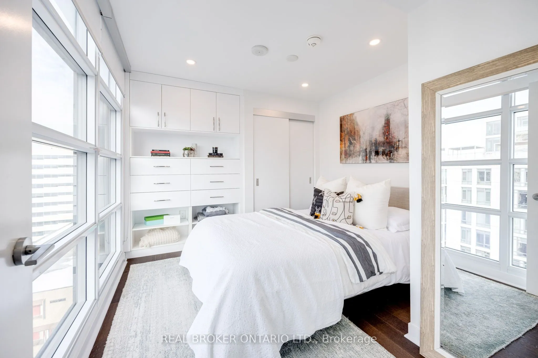 501 Adelaide Street W, #1308