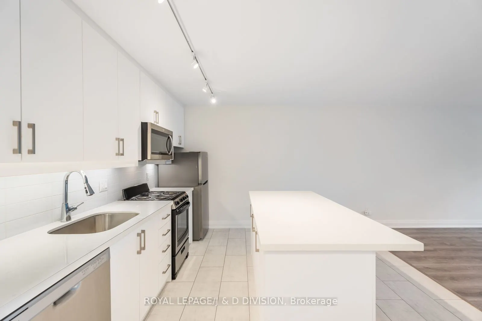 494 Avenue Road, #26