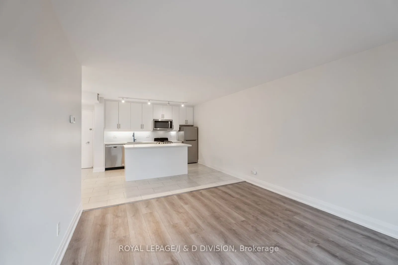 494 Avenue Road, #26