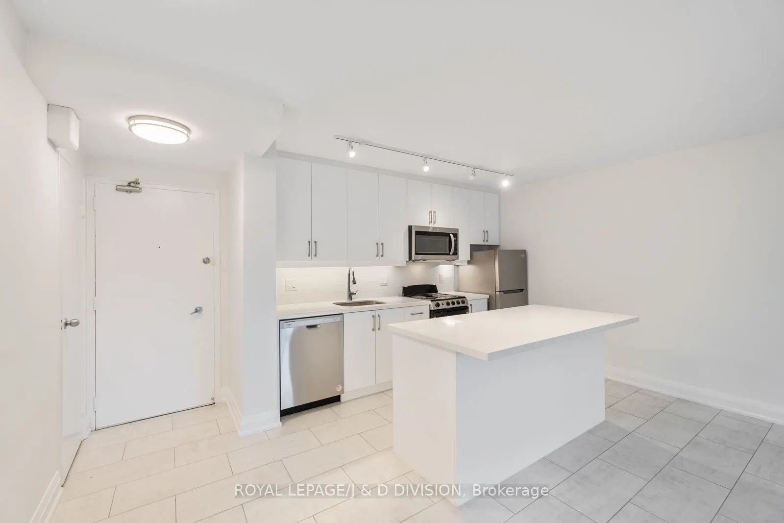 494 Avenue Road, #26