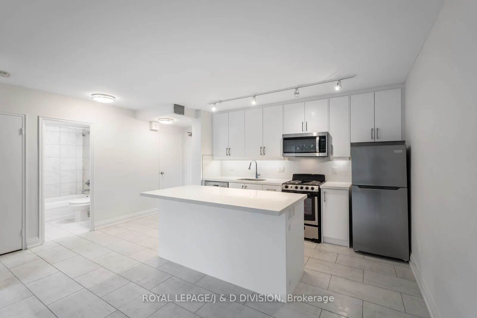 494 Avenue Road, #26
