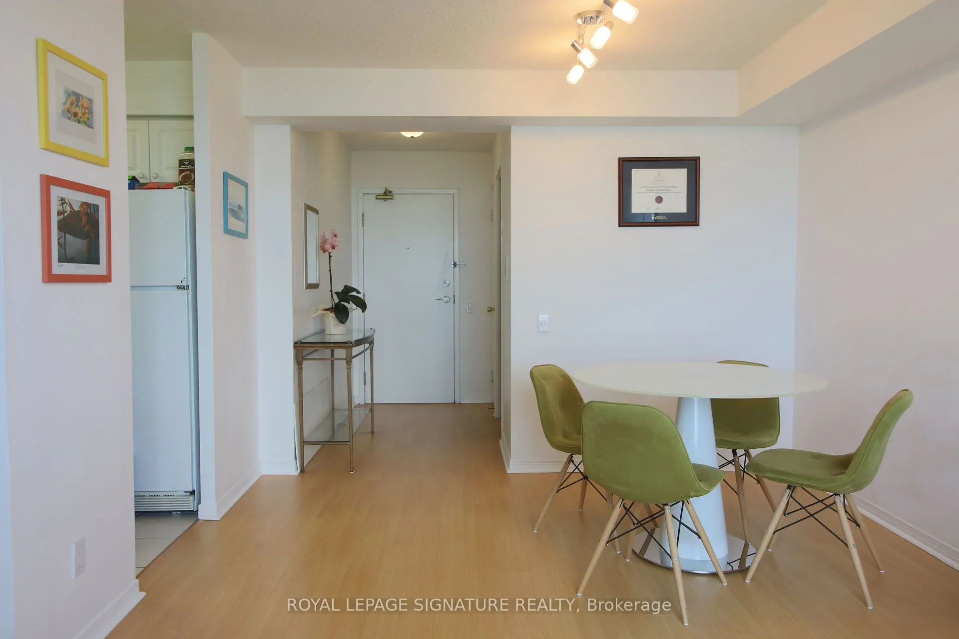 8 Hillcrest Avenue, #2210