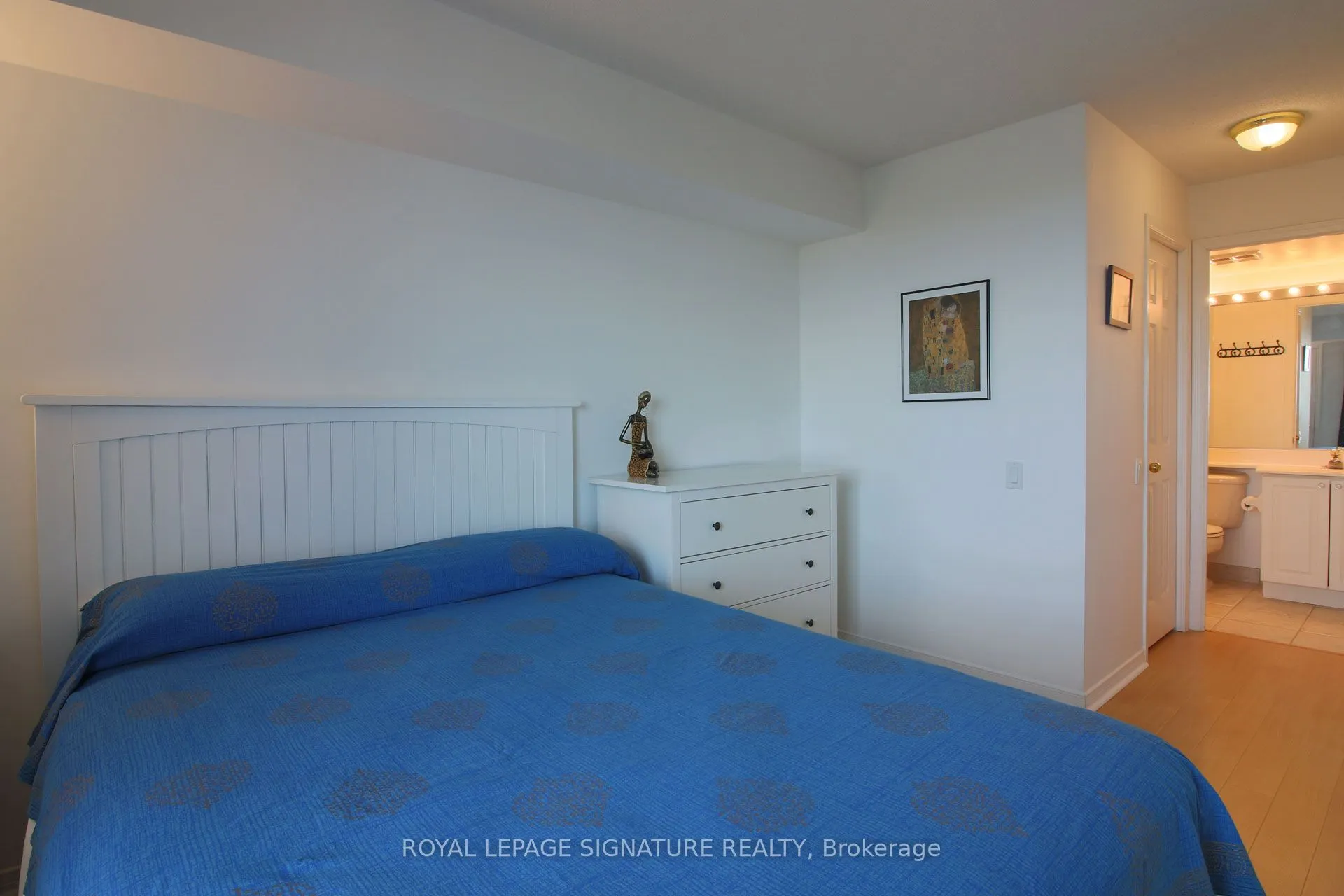 8 Hillcrest Avenue, #2210