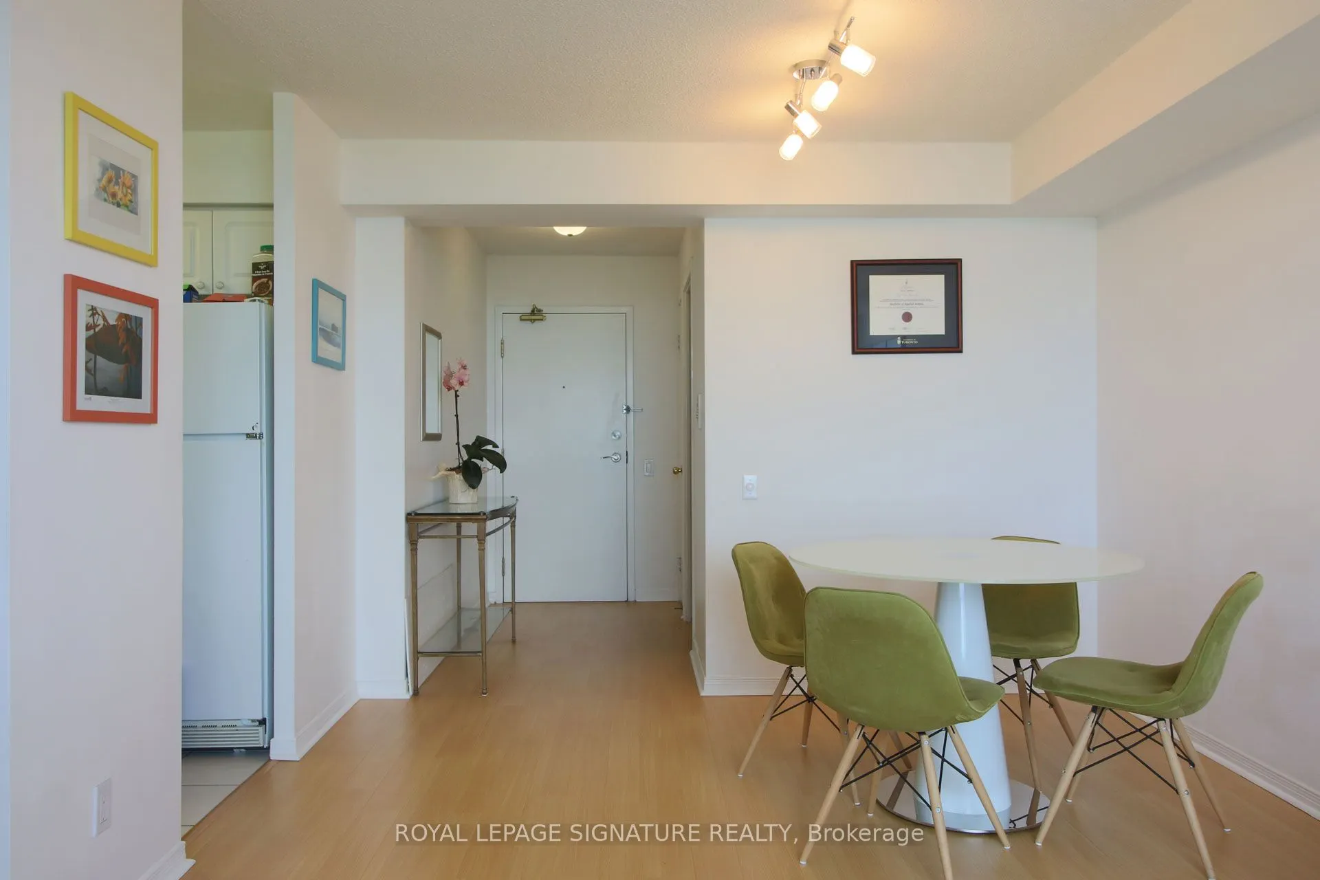 8 Hillcrest Avenue, #2210