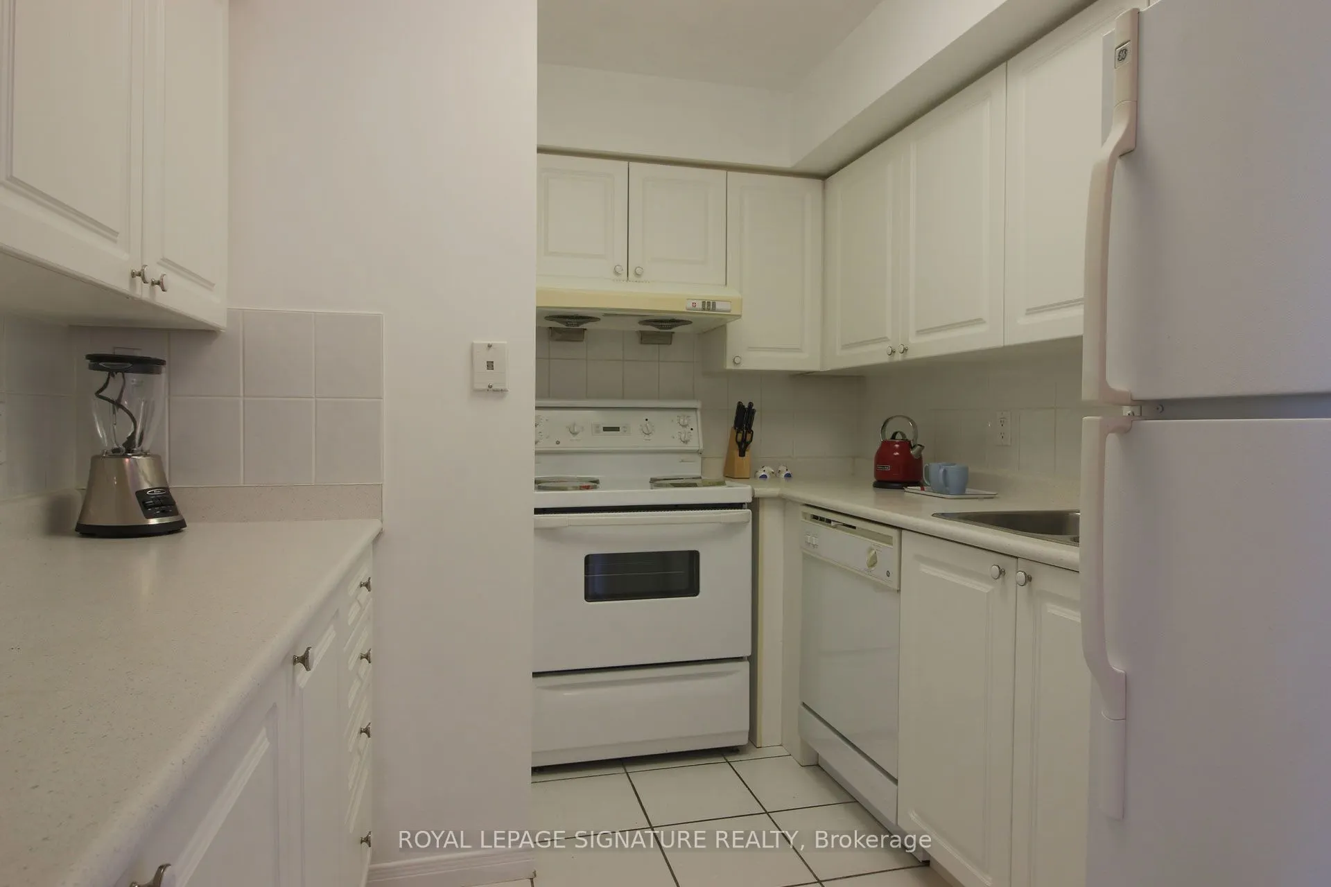 8 Hillcrest Avenue, #2210