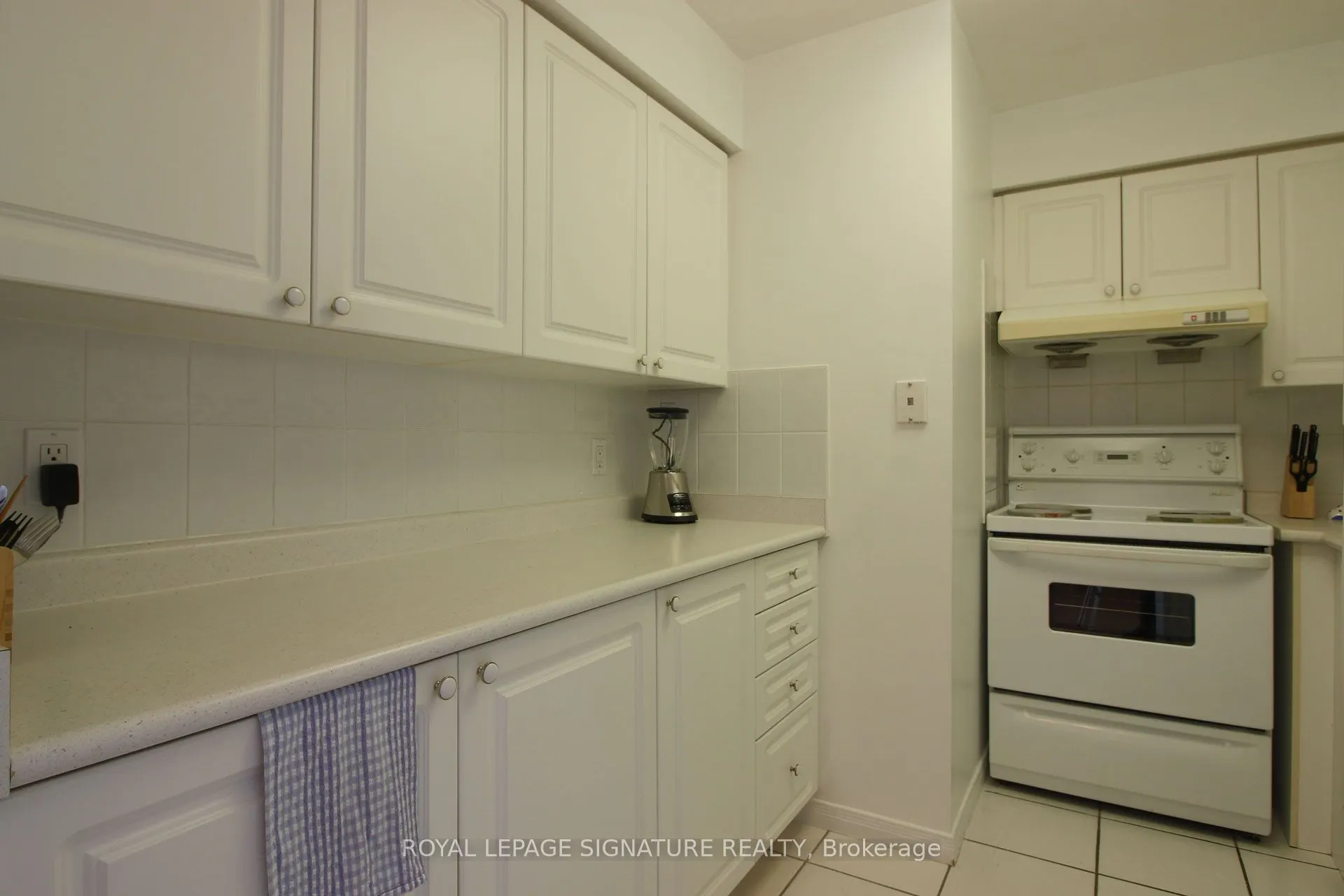8 Hillcrest Avenue, #2210