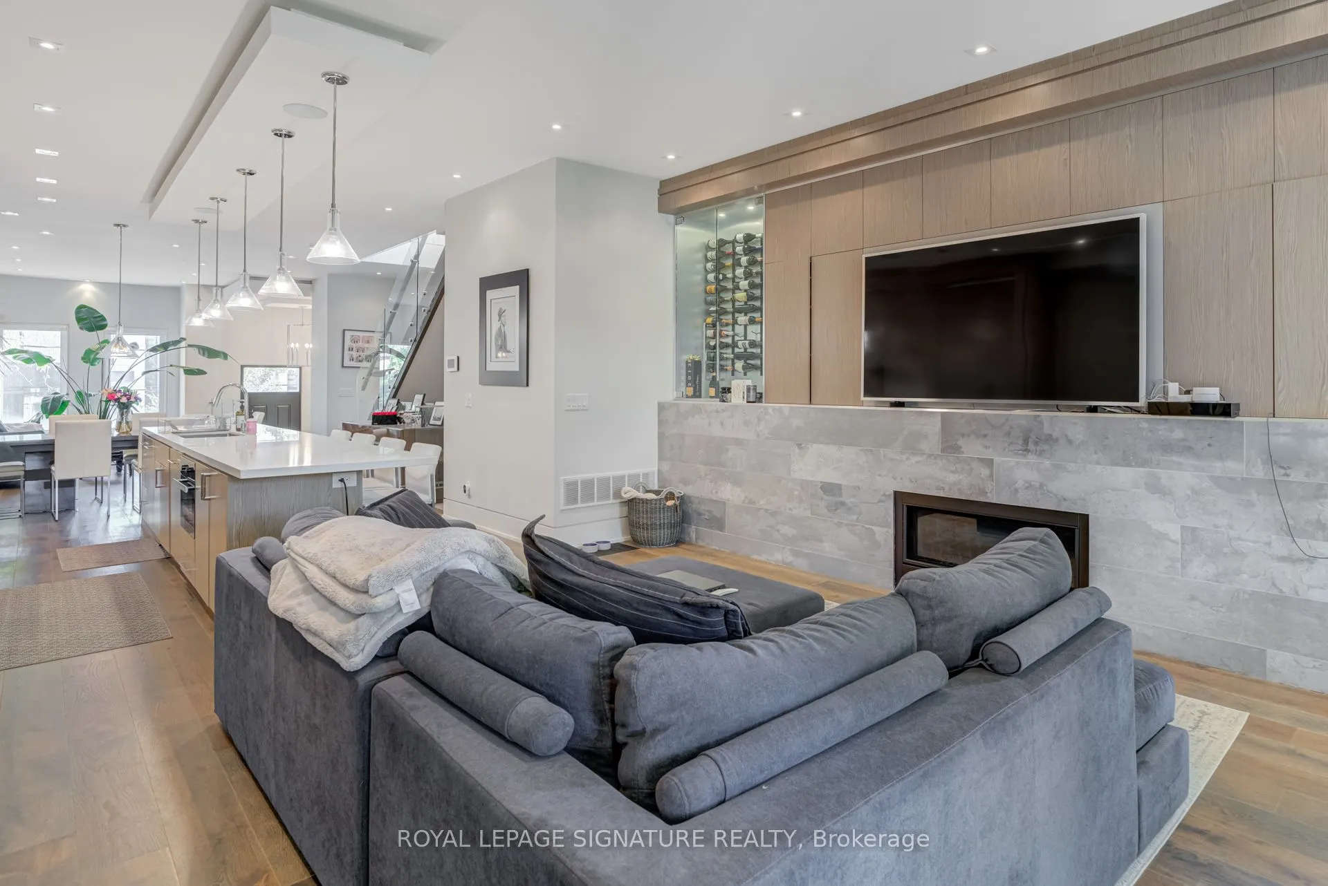 290 Deloraine Avenue